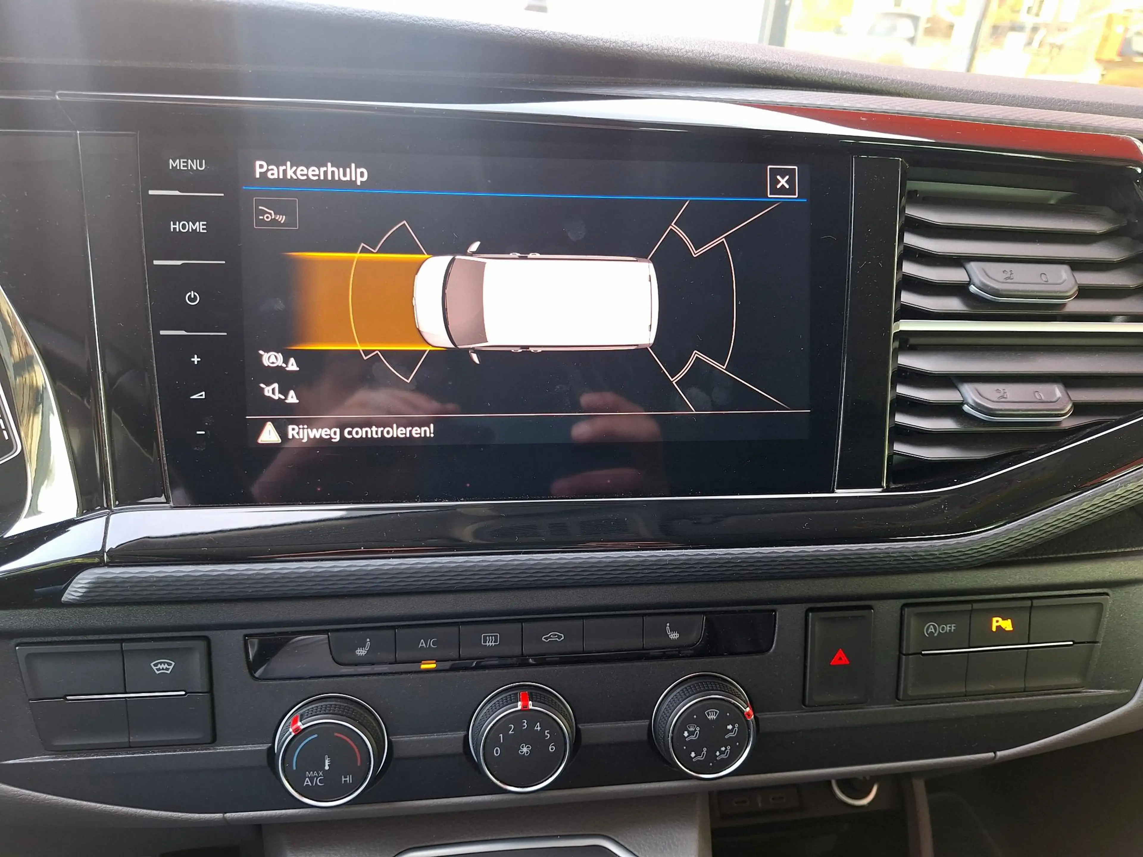 Volkswagen T6.1 Transporter 2.0 TDI L2H1 30 DC Bulli Automaat | NL-Auto | Trek — photo 23