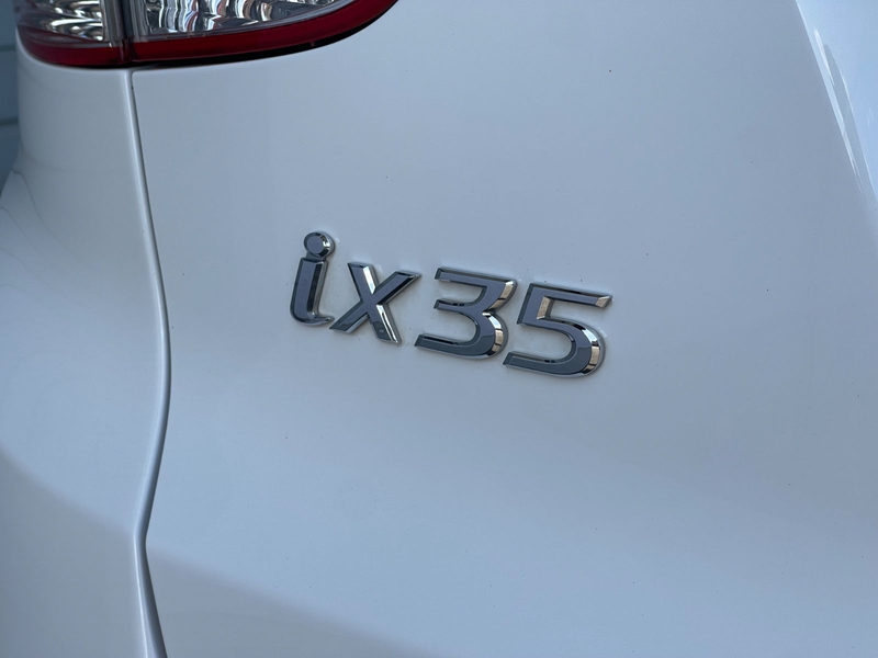 Hyundai iX35 2.0D 4WD Xenon Leder PANO Kamera Navi — photo 11