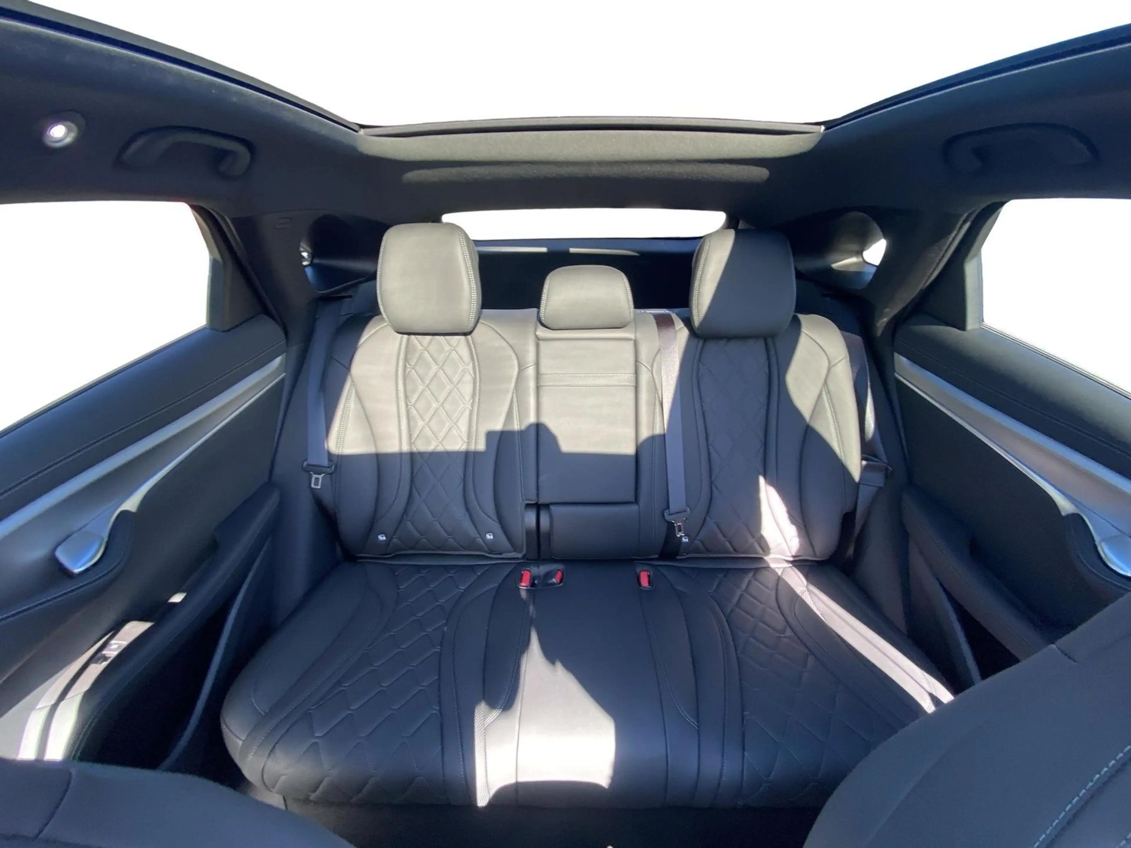 BYD Sealion 7 Design AWD — photo 8