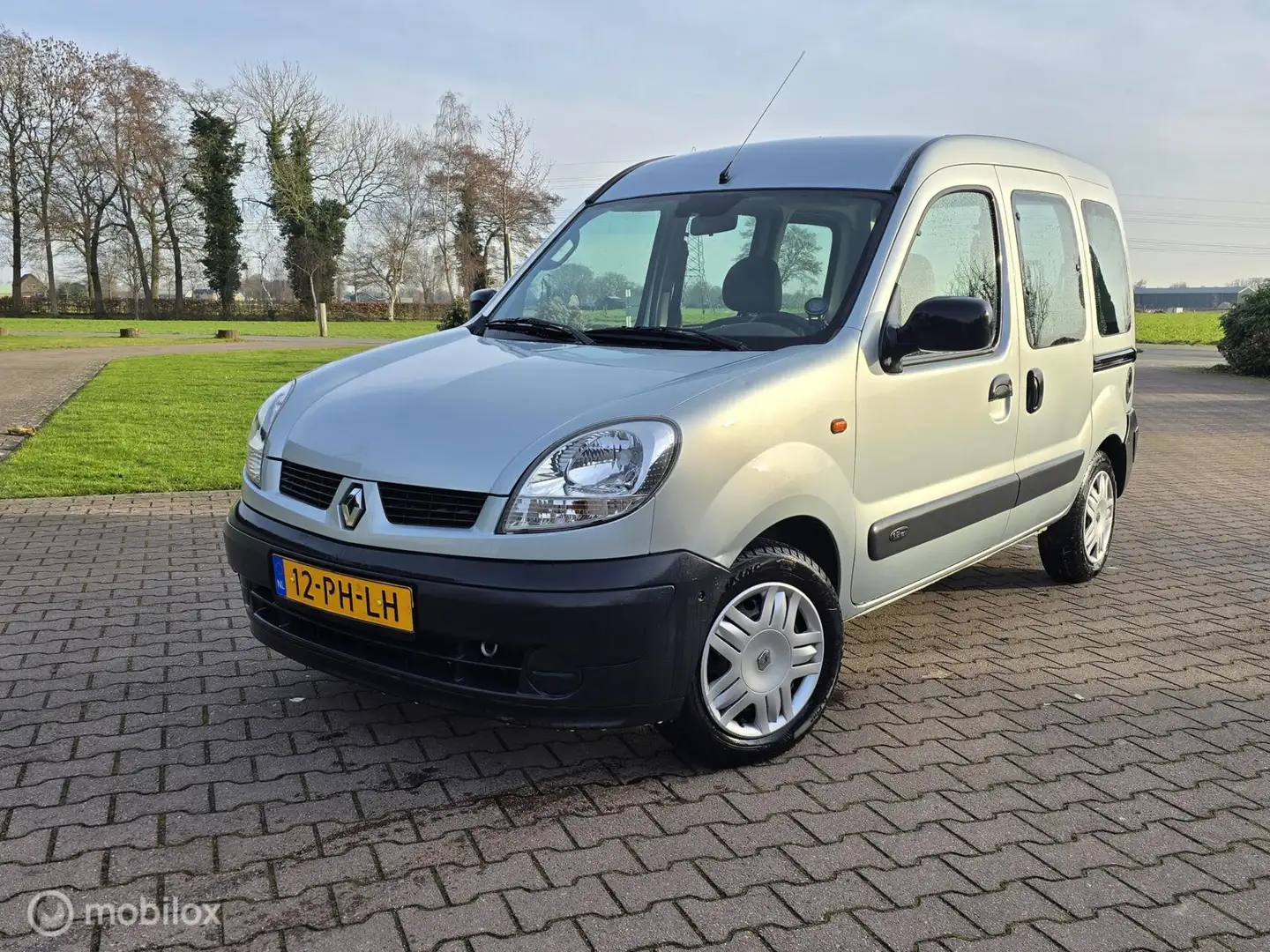 Renault Kangoo combi 1.2-16V Authentique/ROLSTOELAUTO Grau - 1