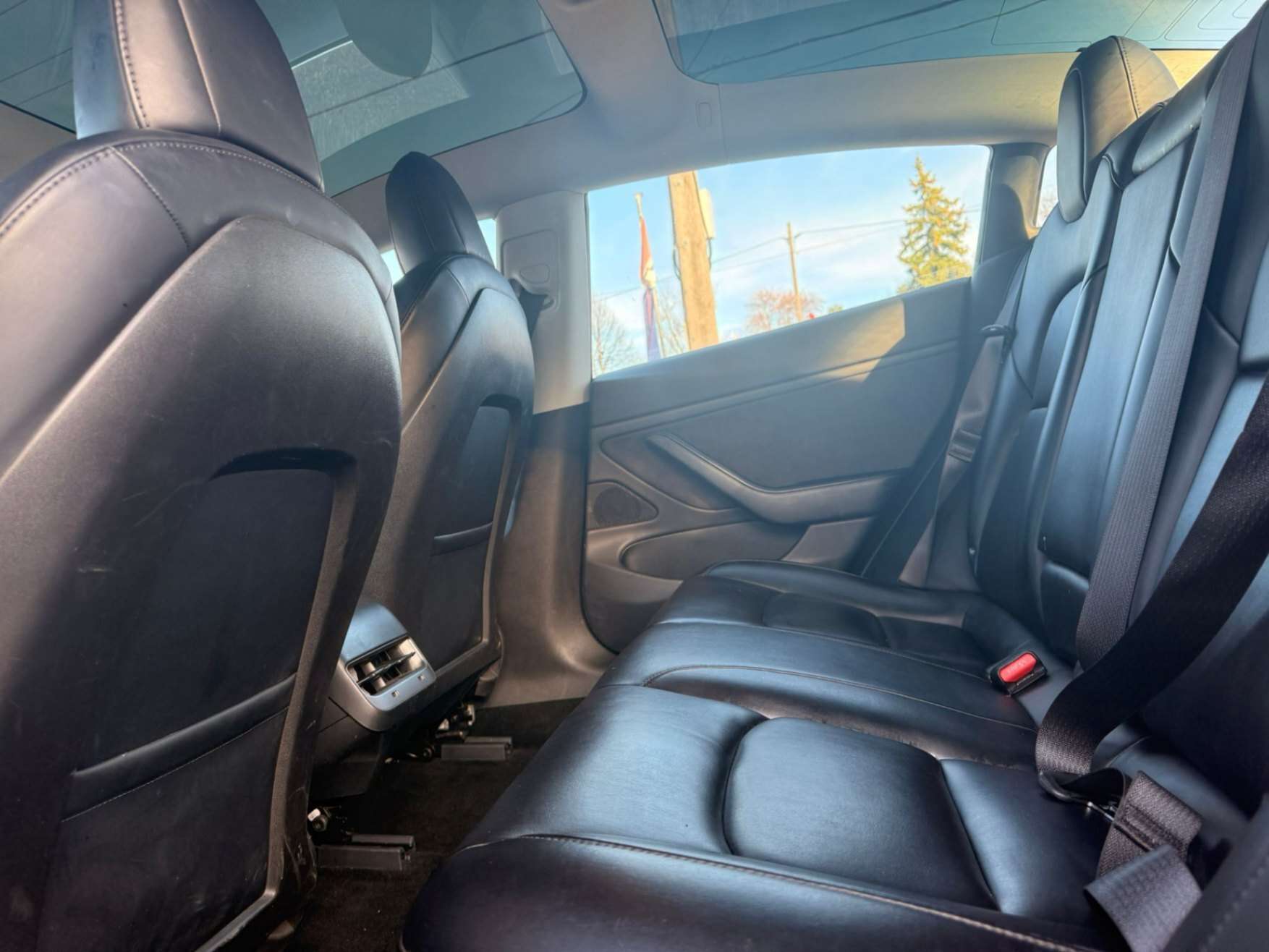 2018 Tesla Model 3 Long Range thumb 11