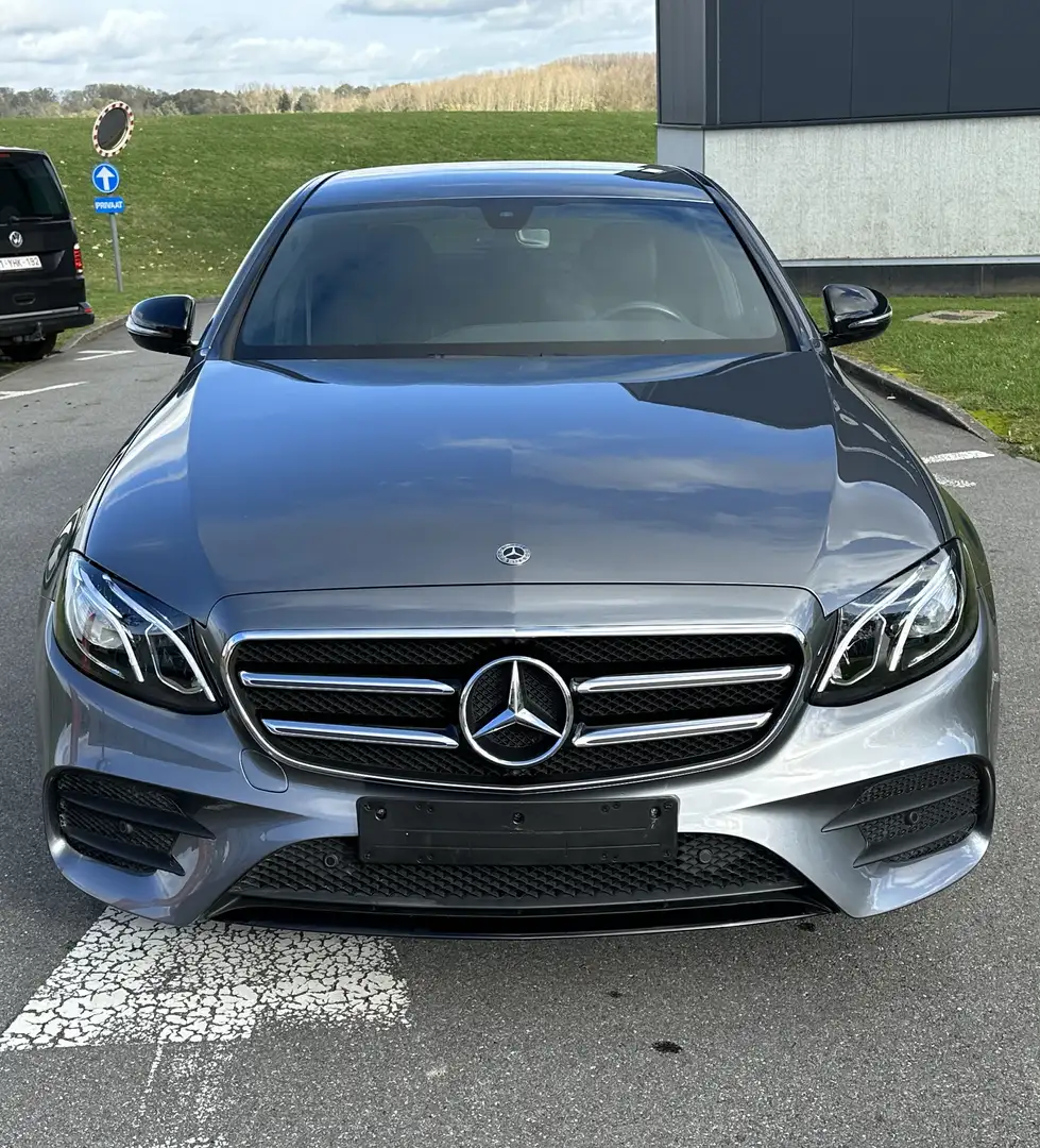 Mercedes-Benz E 300 PHEV AMG Line - Alcantara CarPlay Camera Garantie Silber - 2