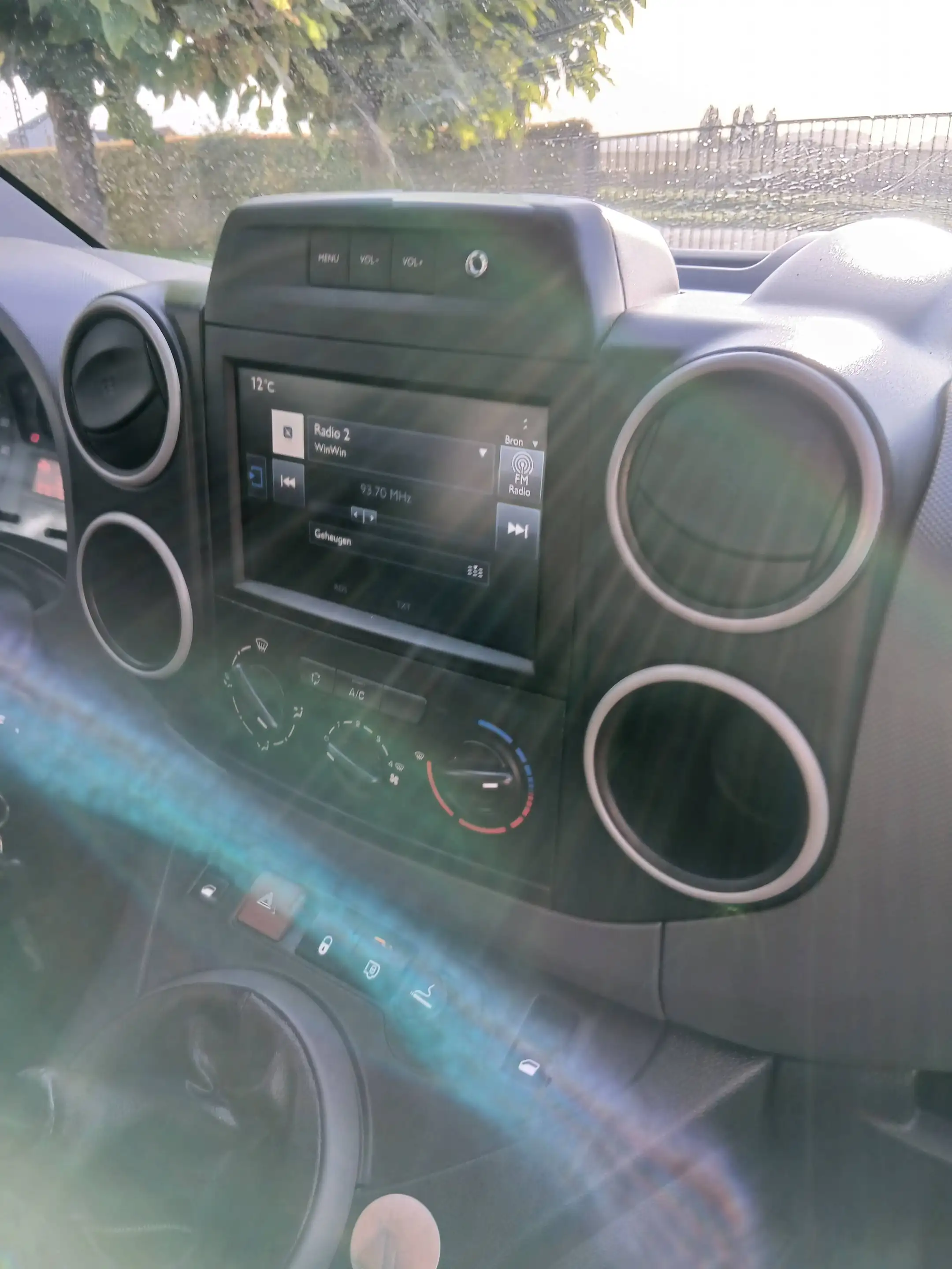 Peugeot Partner 1.6 diesel    2019    76500  3plaatsen  gps  trekhaak — photo 7