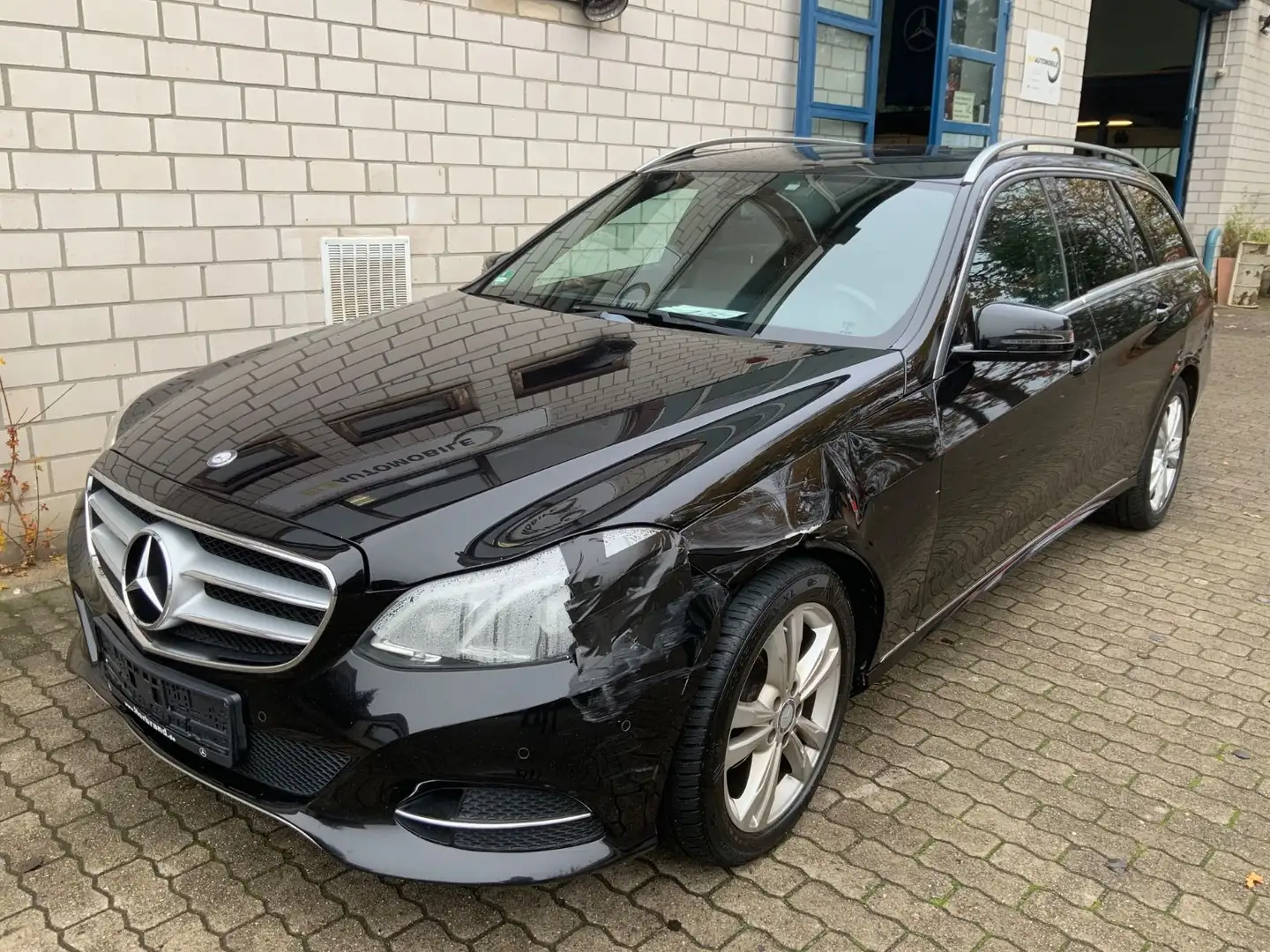 Mercedes-Benz E 220 CDI T BlueTec Avantgarde MB-S-Heft Nero - 2