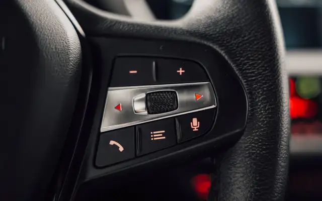 BMW 1 Series view 16