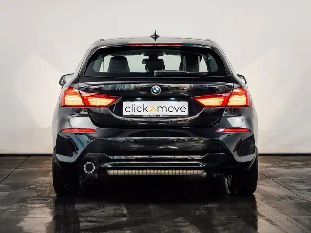 BMW 1 Series view 5