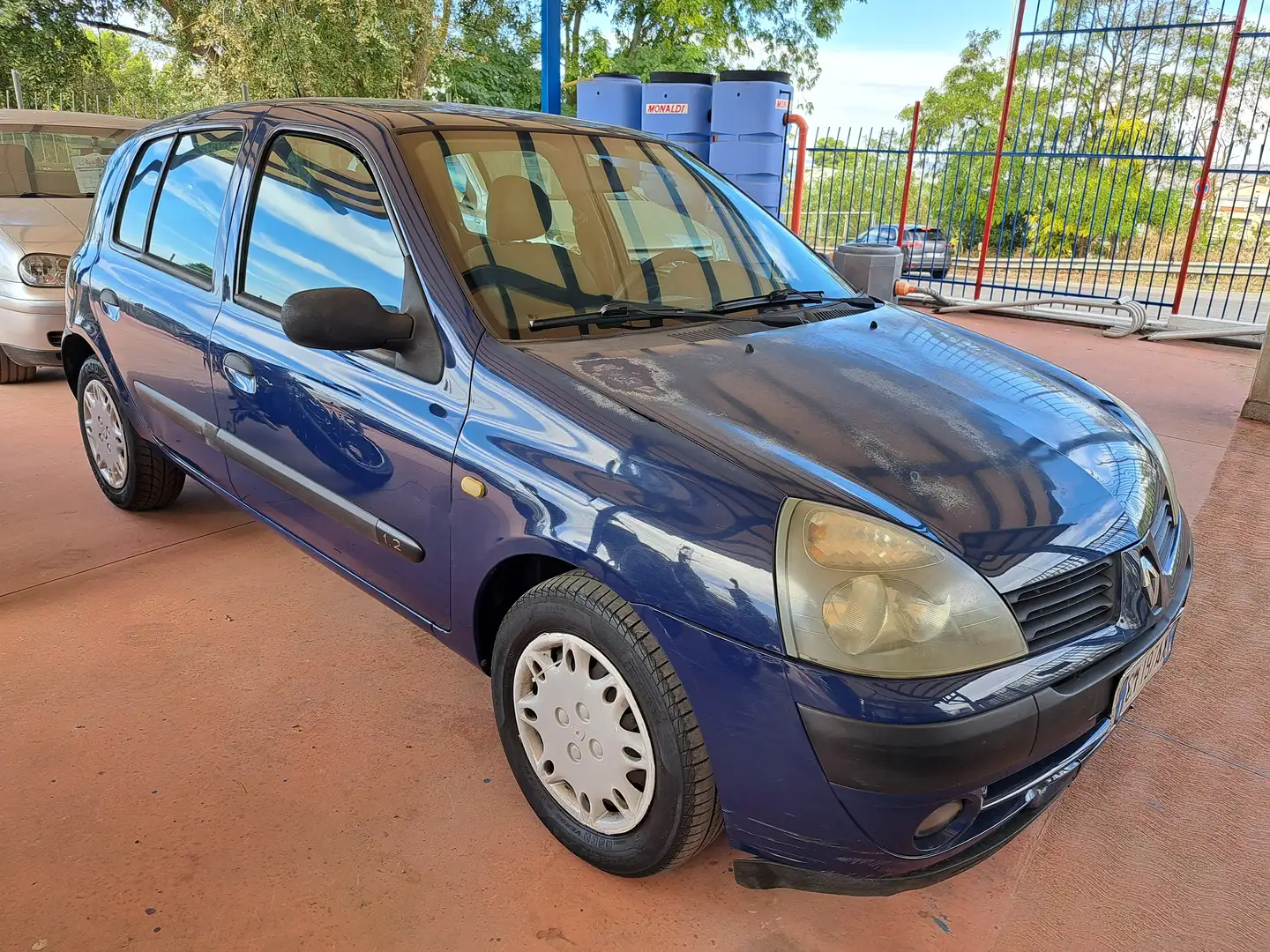 Renault Clio Clio 5p 1.2 BENZ. Azul - 1