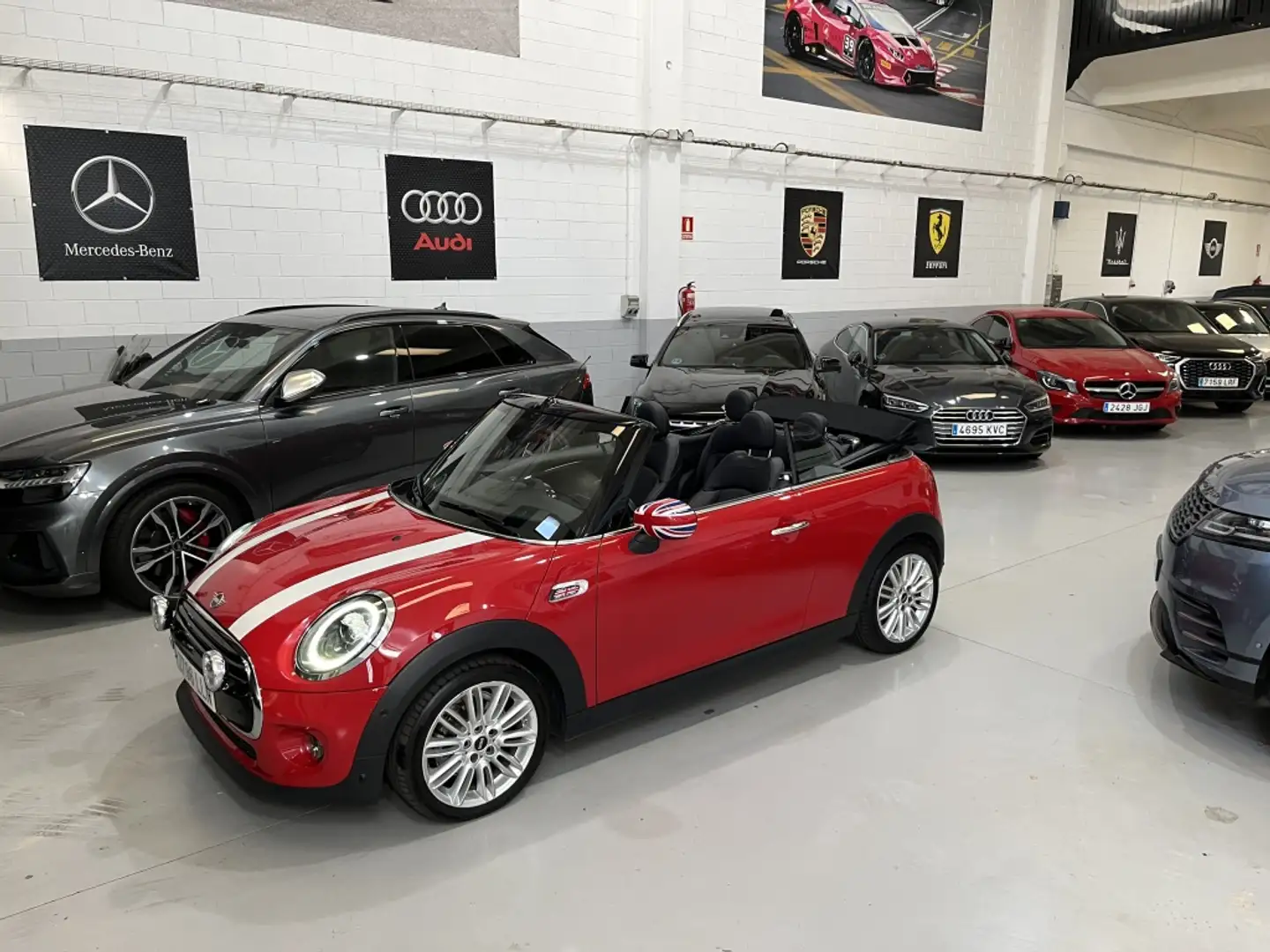 MINI Cooper Cabrio Aut. Rojo - 2
