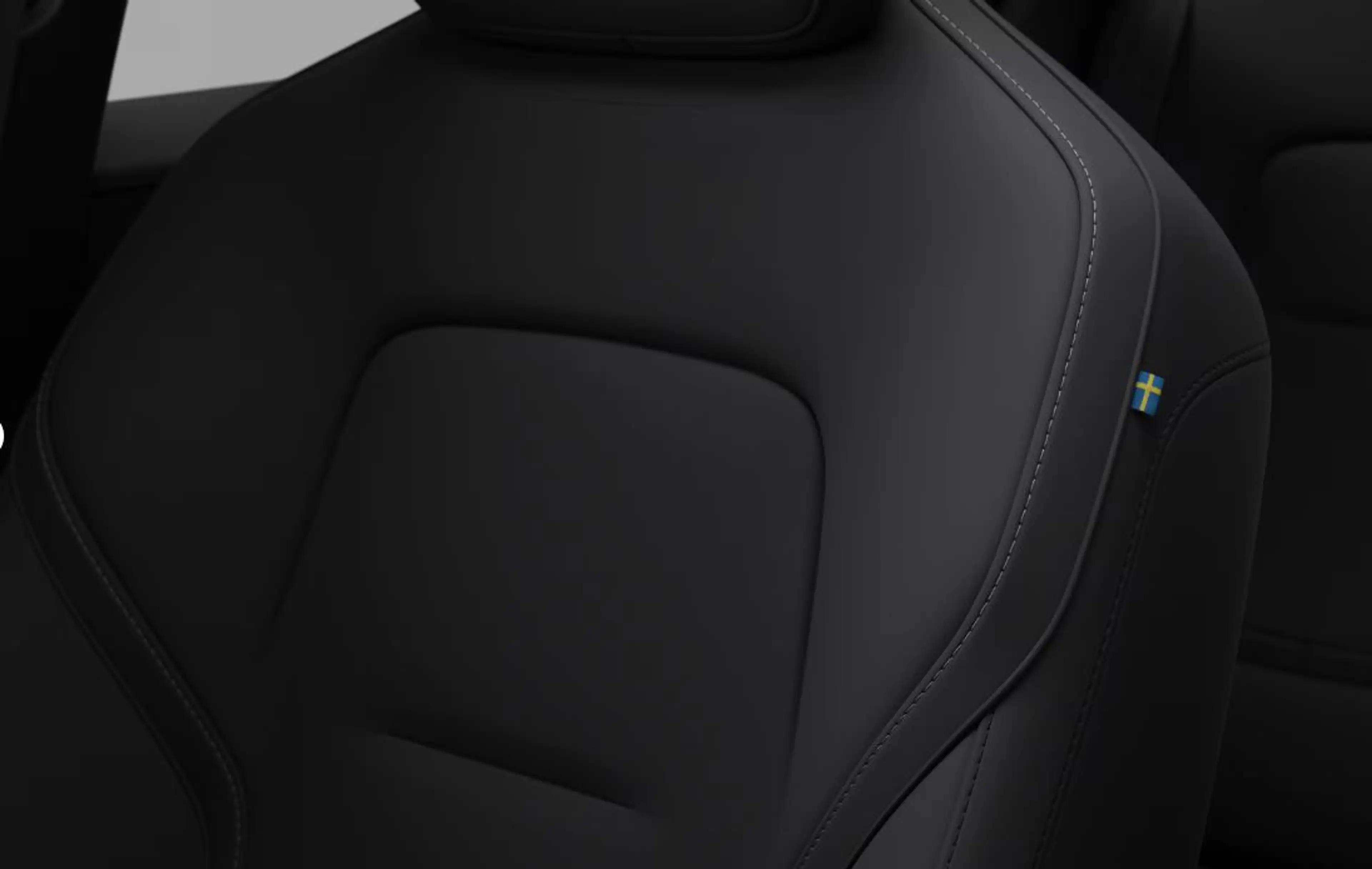 Volvo EX30 P3 Long Range RWD Plus Pure Electric ACC+LM — photo 12