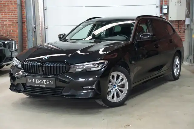 BMW 320 eA Plug in Hybride Trekhaak Leder Camera Garantie
