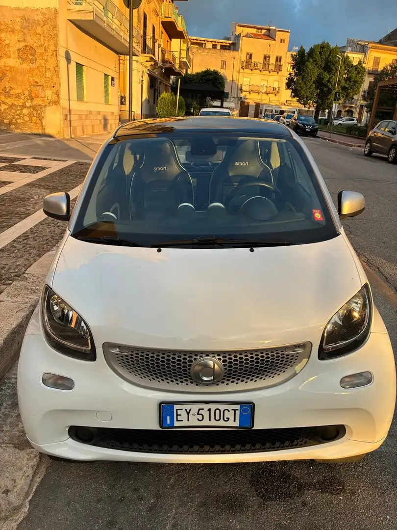 smart forTwo Fortwo III 2015 1.0 Passion 71cv Bianco - 1