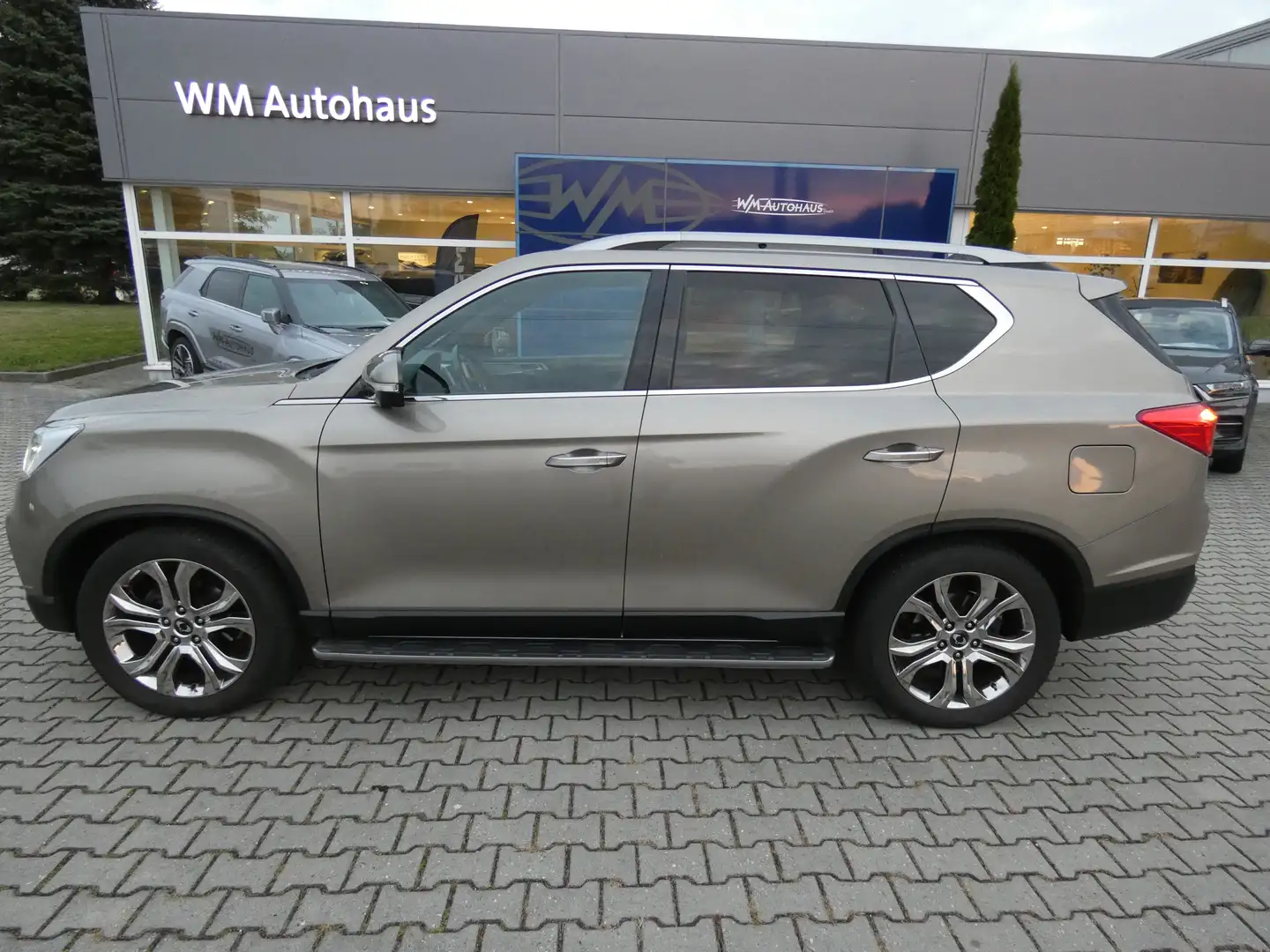 SsangYong Rexton 2.2 D 4WD, Automatik, Sapphire, AHK, 20"Alu, Navi Beige - 2