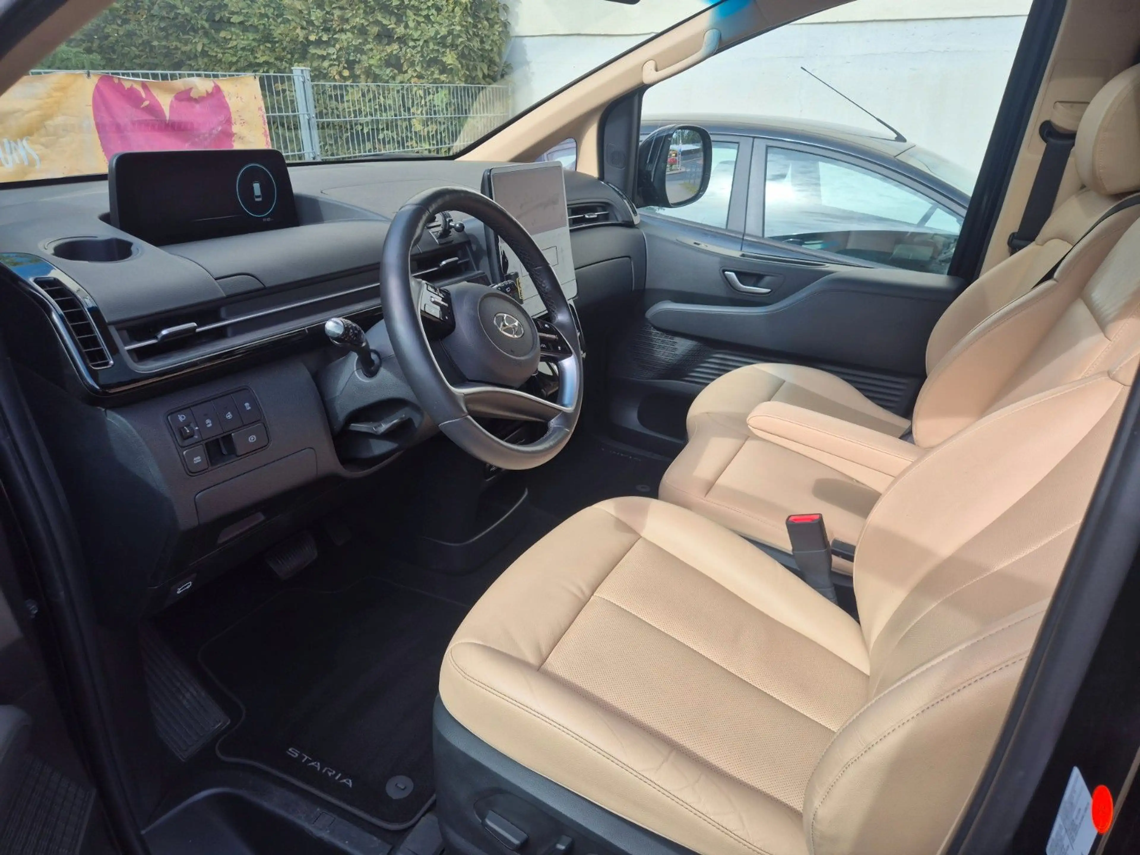 Hyundai STARIA Prime 4WD VOLL