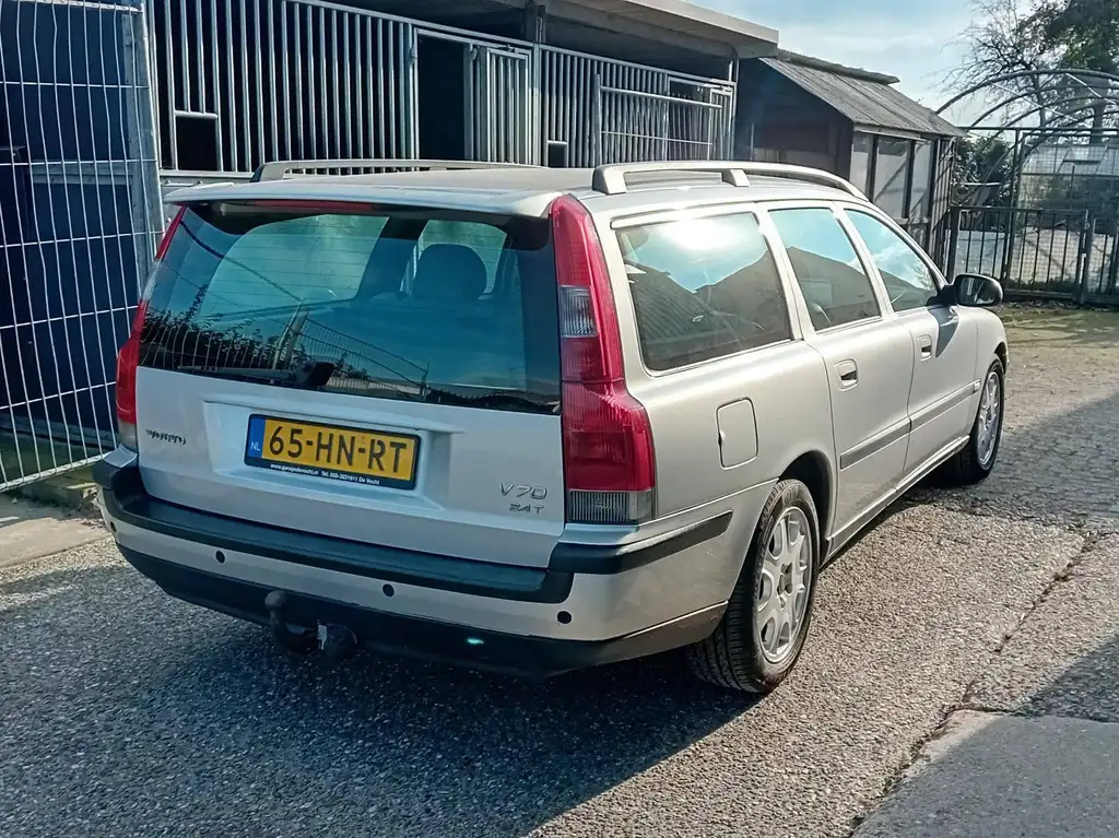 Volvo V70 2001 из Европы — купить под ключ