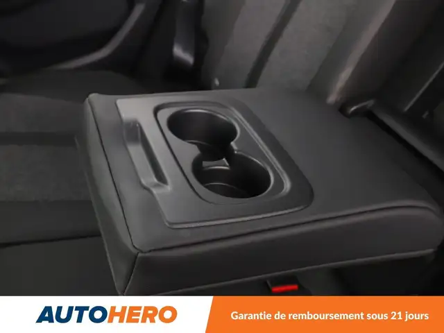 Peugeot 3008 view 16