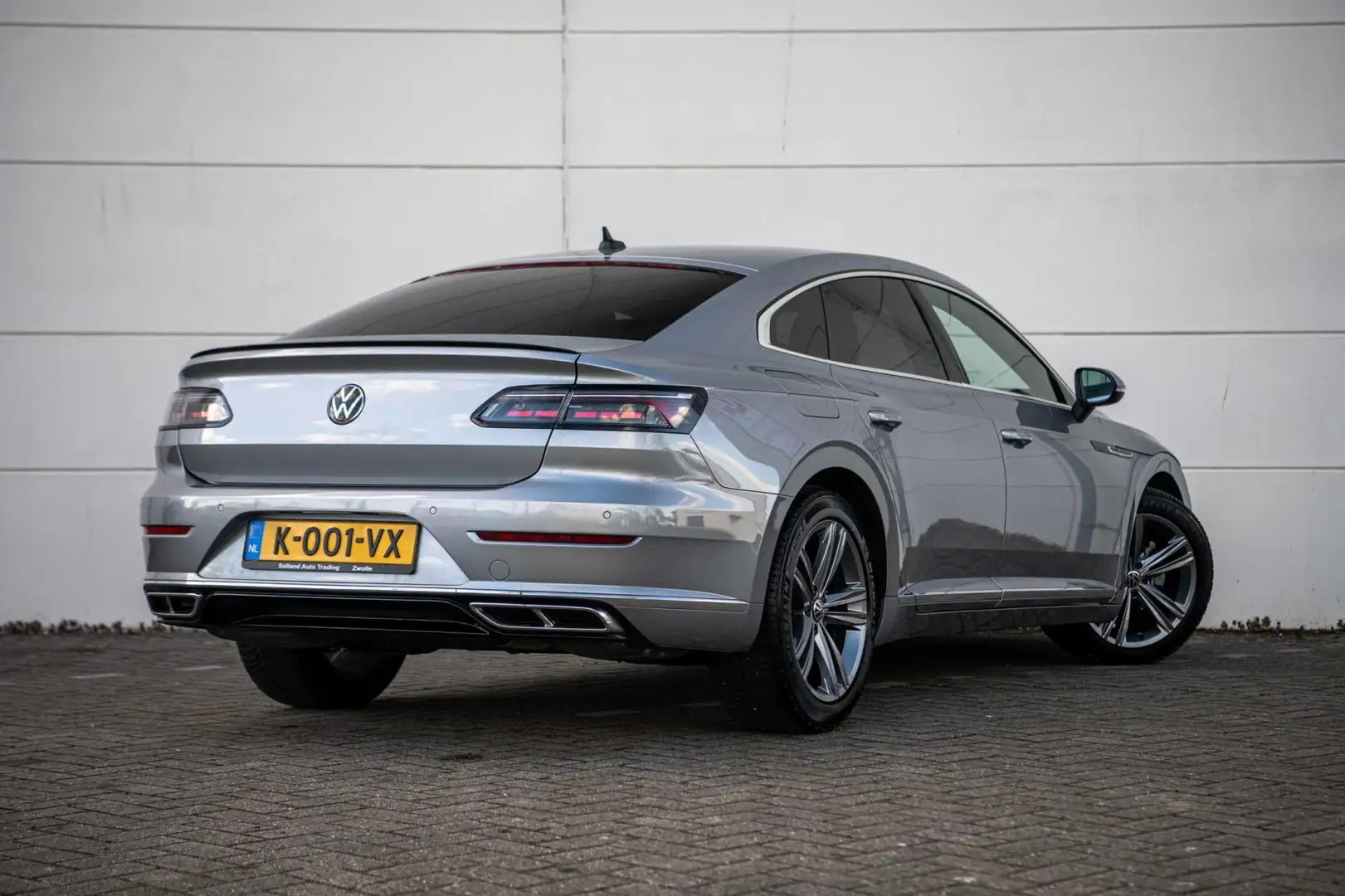 Volkswagen Arteon 2.0 TSI 190pk DSG R-Line Business+ |Navi|ACC|LED|1 Grijs - 2