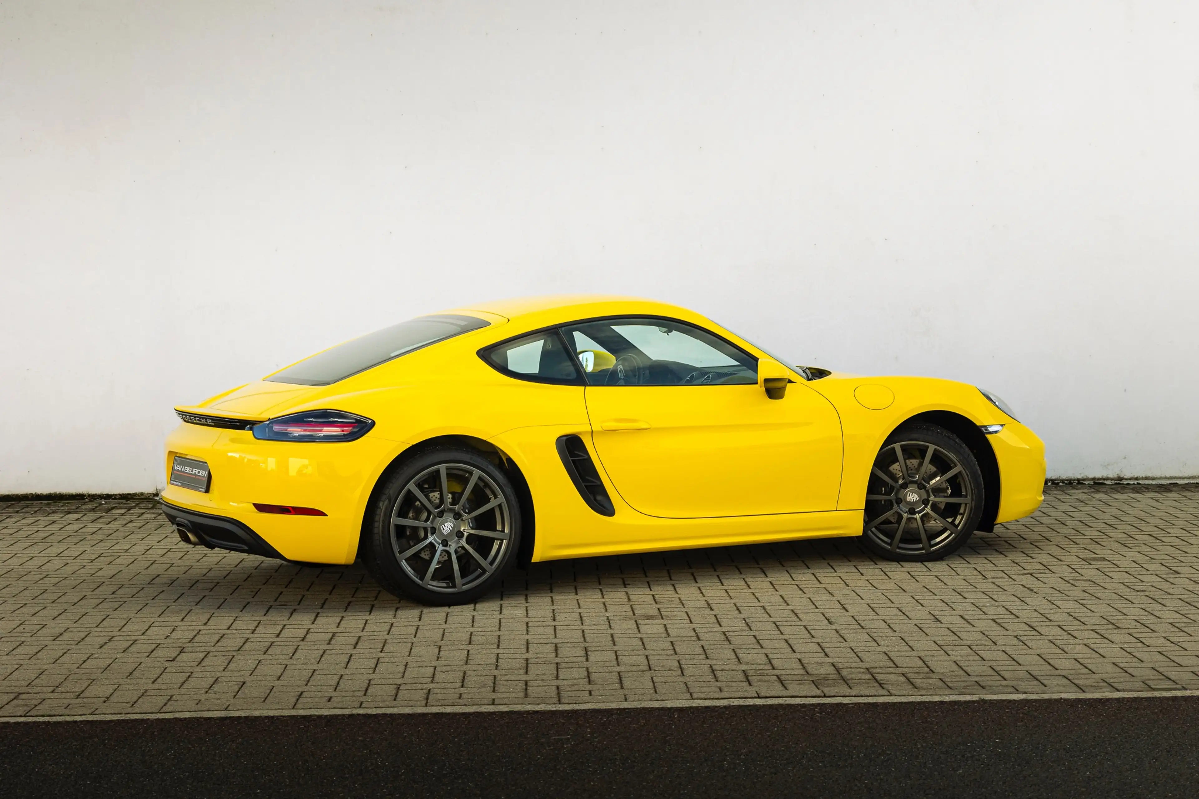 Porsche 718 718 Cayman — photo 6