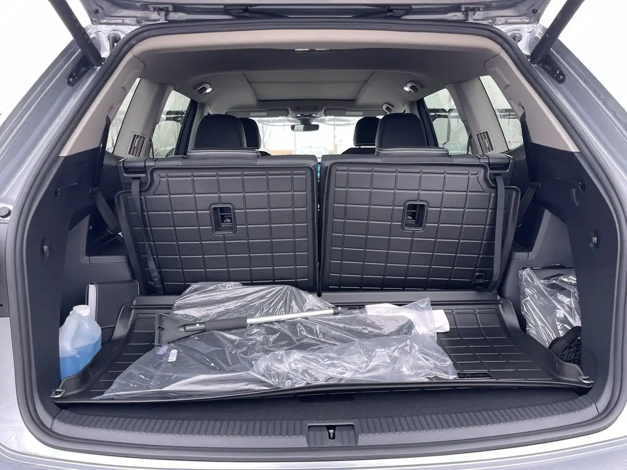 Volkswagen Atlas снимка Volkswagen Atlas