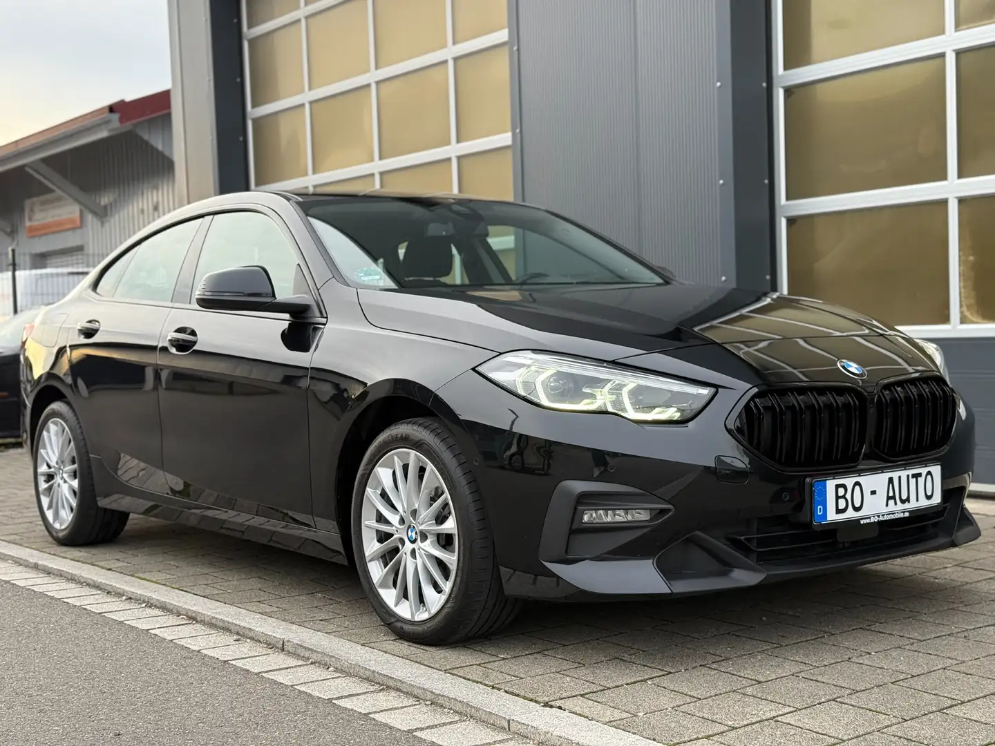 BMW 220 d xDrive Gran Coupé Virtual LED Kamera 8-fach Schwarz - 1