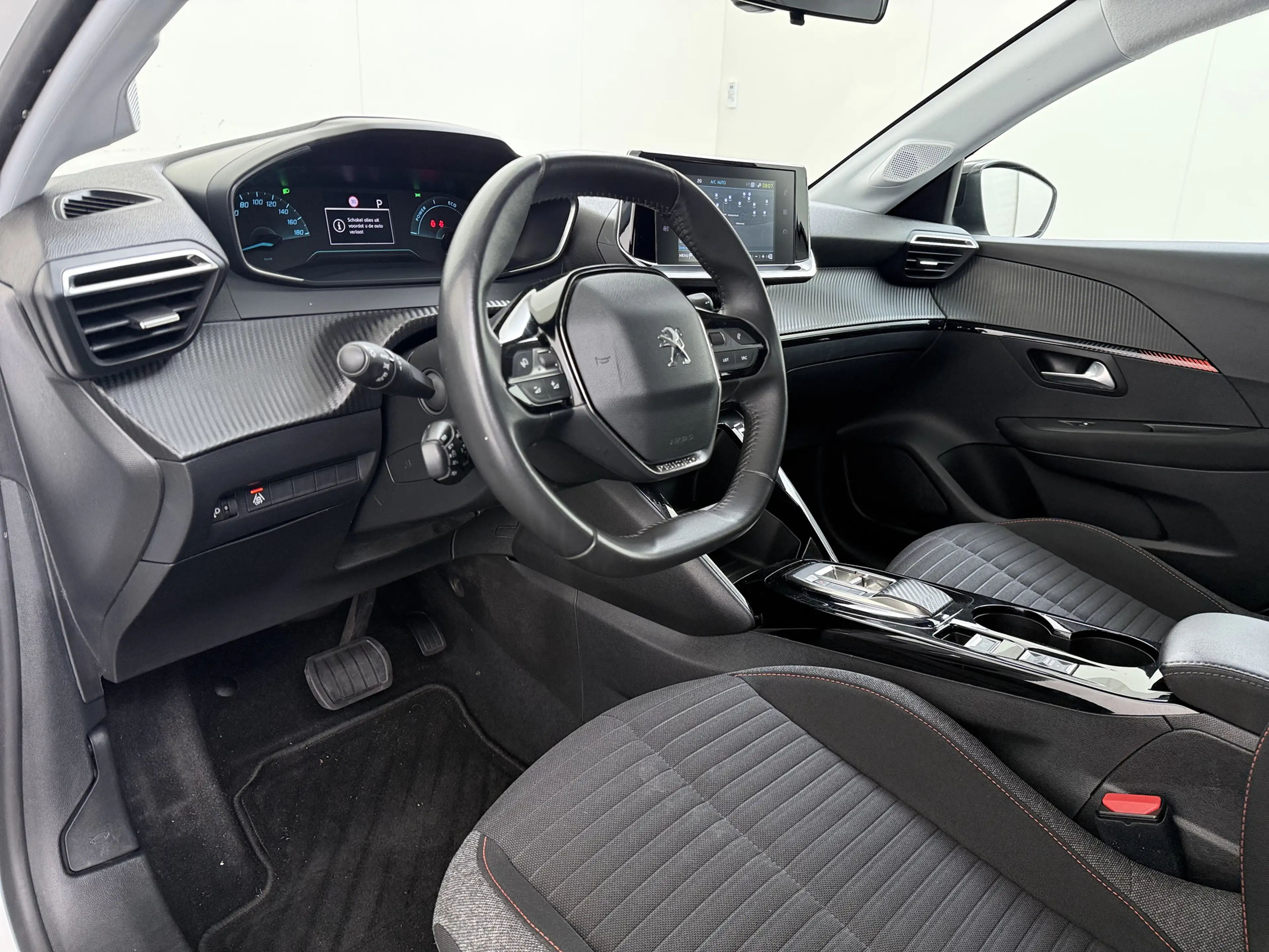 Peugeot e-208 EV 5Drs 50kWh All-Season Banden Navi Apple Carplay — photo 9