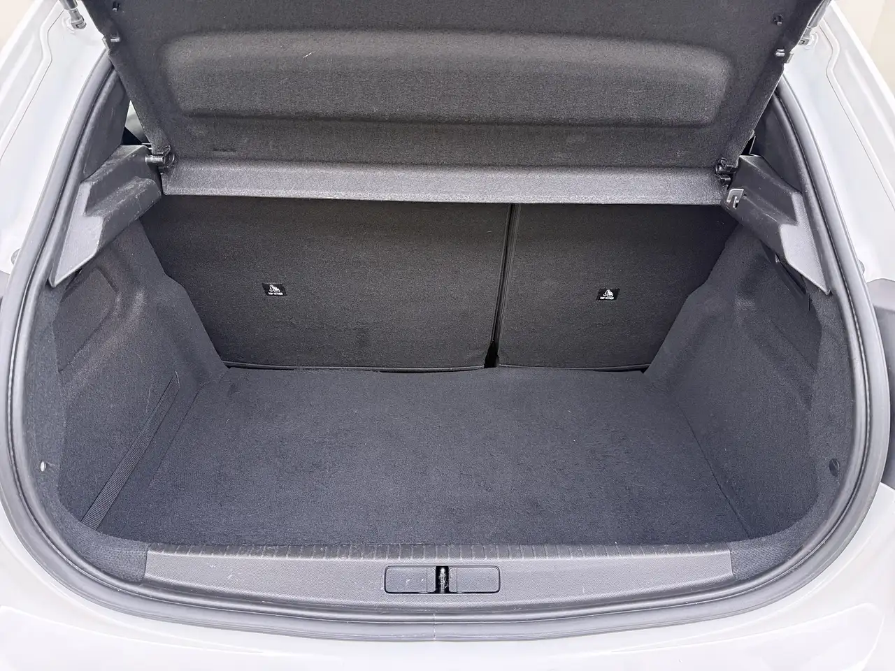 Peugeot E-208 EV 5Drs 50kWh All-Season Banden Navi Apple Carplay, миниатюра 21