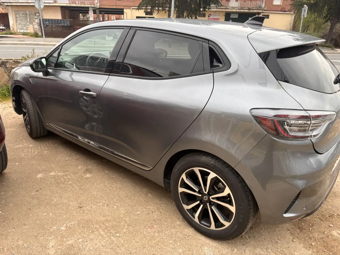 Renault Clio TCe GLP Techno 74kW Gris - 2