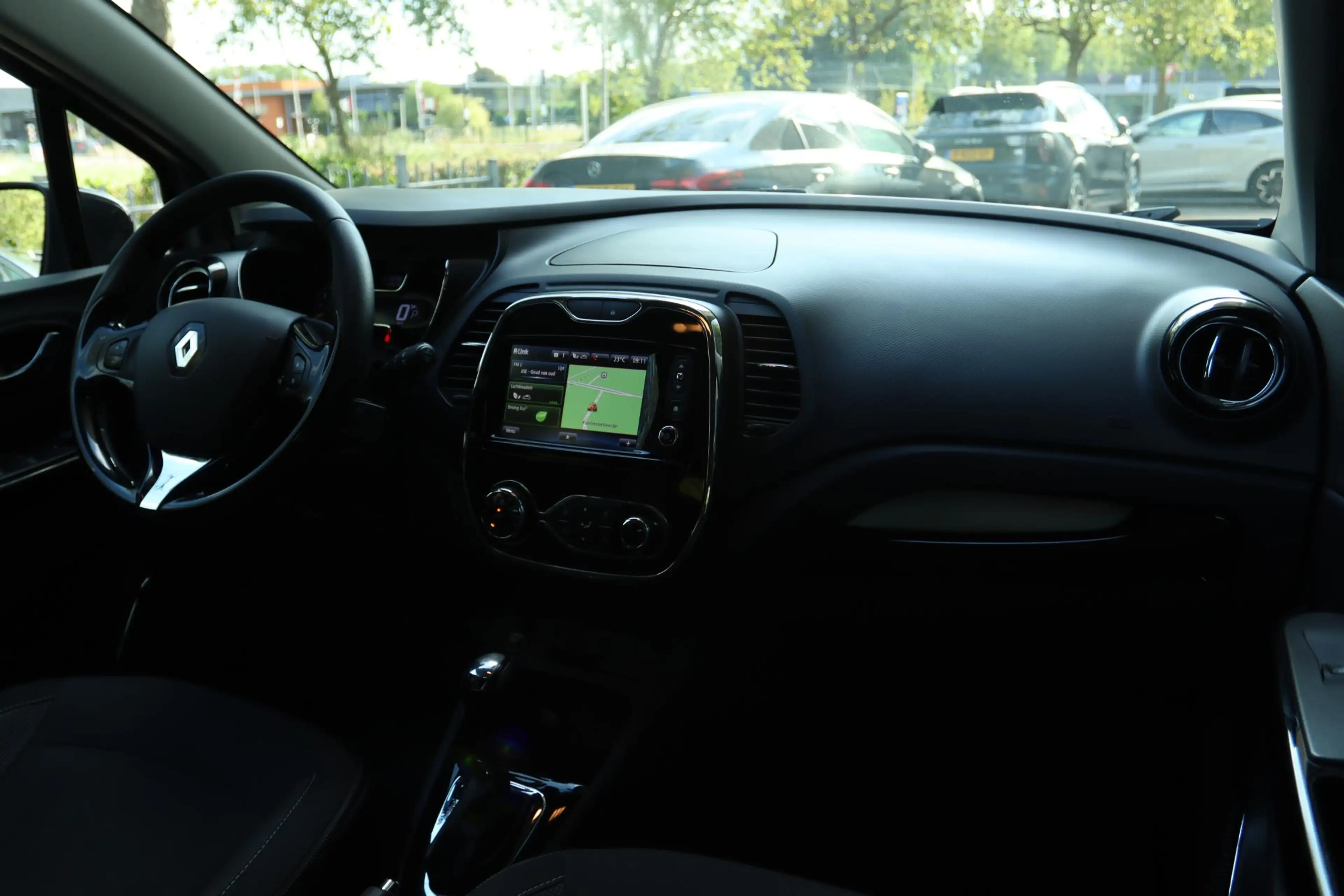 Renault Captur 1.2 TCE DYNAMIQUE AUT. | CAMERA | KEY-LESS | PDC | — photo 6