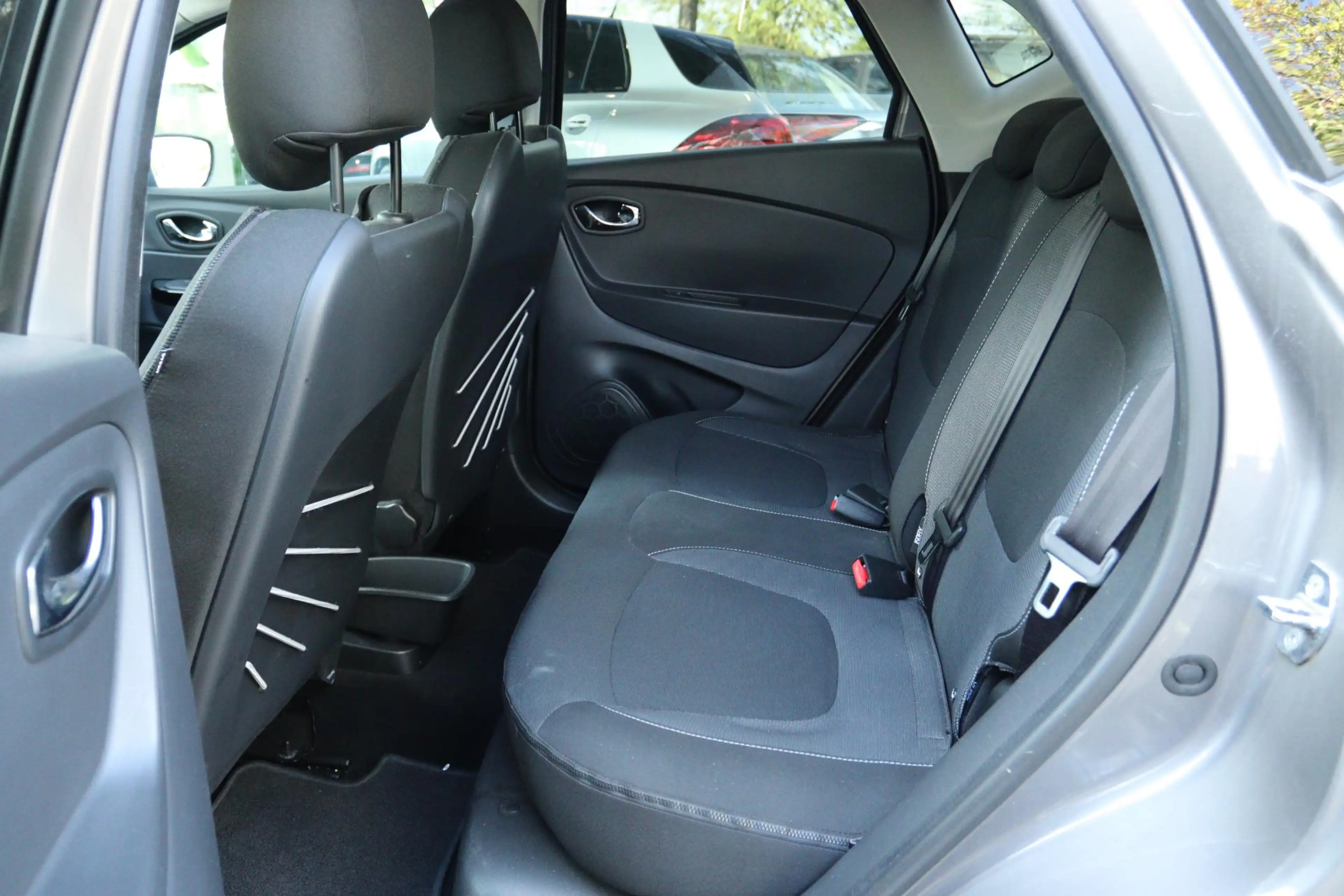 Renault Captur 1.2 TCE DYNAMIQUE AUT. | CAMERA | KEY-LESS | PDC | — photo 14