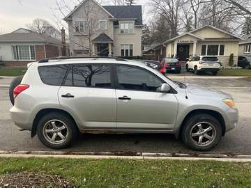 4WD 4dr V6 Base