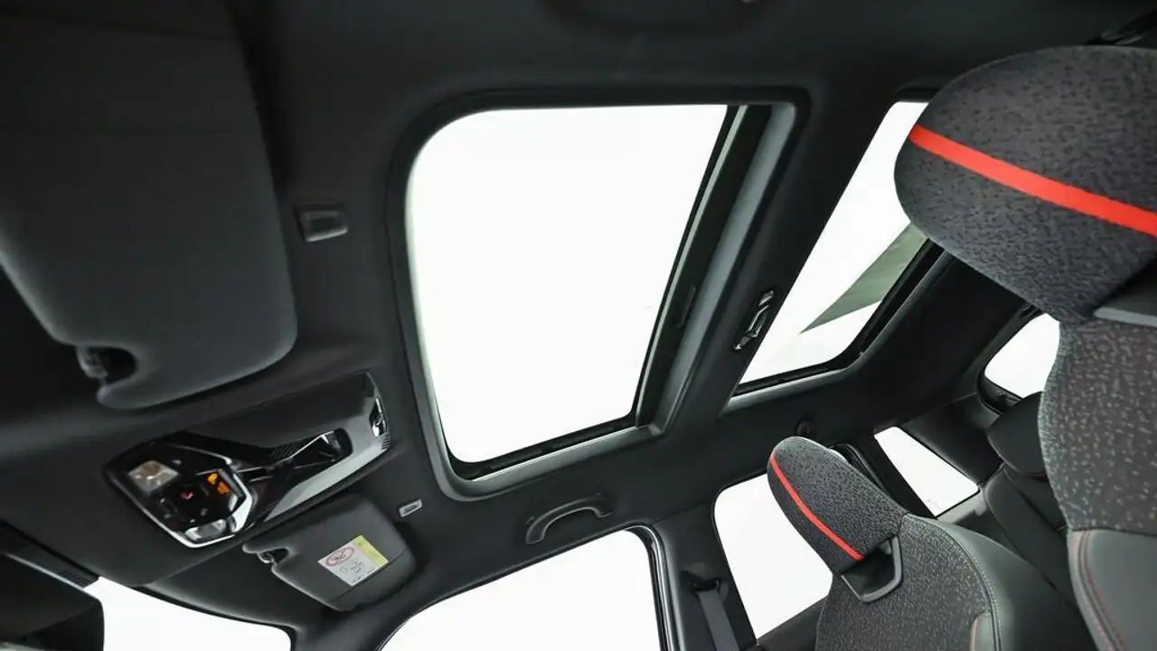MINI Cooper C John Cooper Works Trim 22