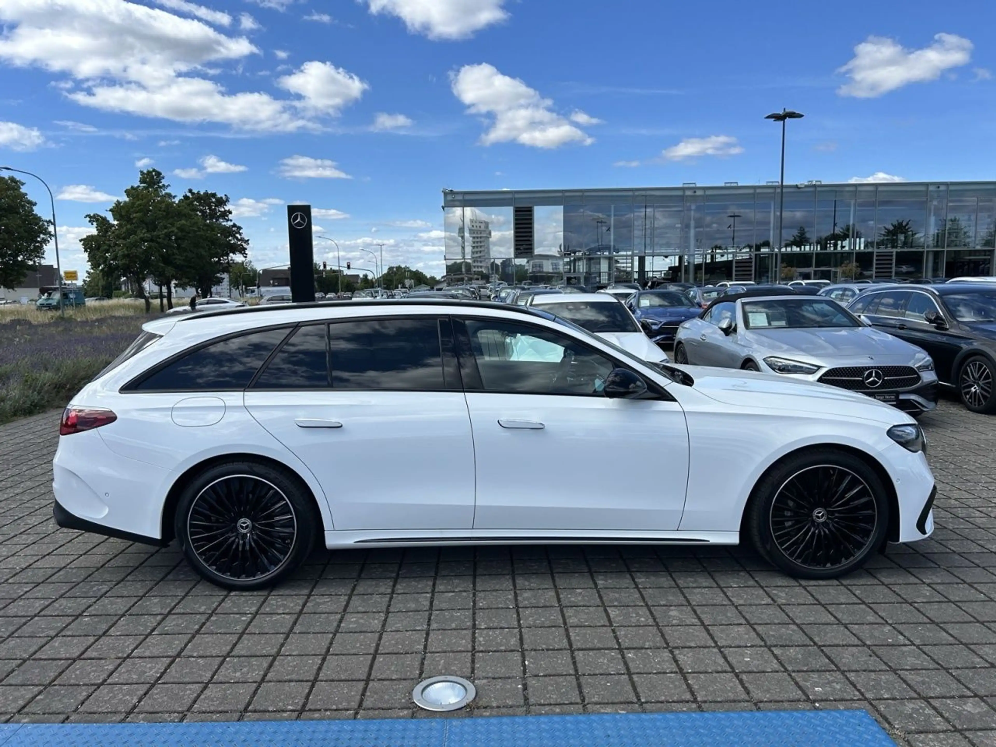 Mercedes-Benz E 220 d T 4M AMG+BURM+NIGHT+DIGI LIGHT+MEMORY — photo 5