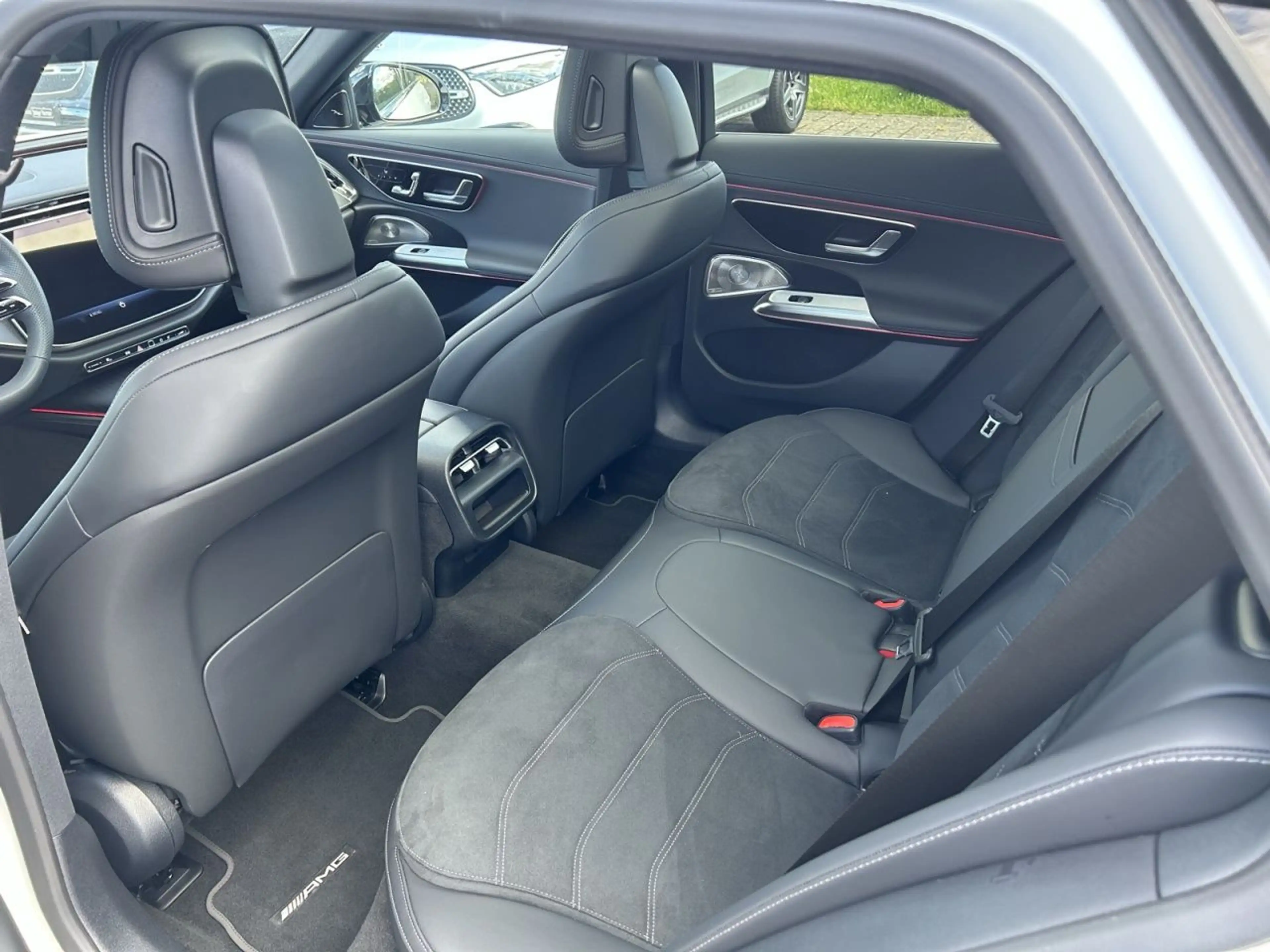 Mercedes-Benz E 220 d T 4M AMG+BURM+NIGHT+DIGI LIGHT+MEMORY — photo 13