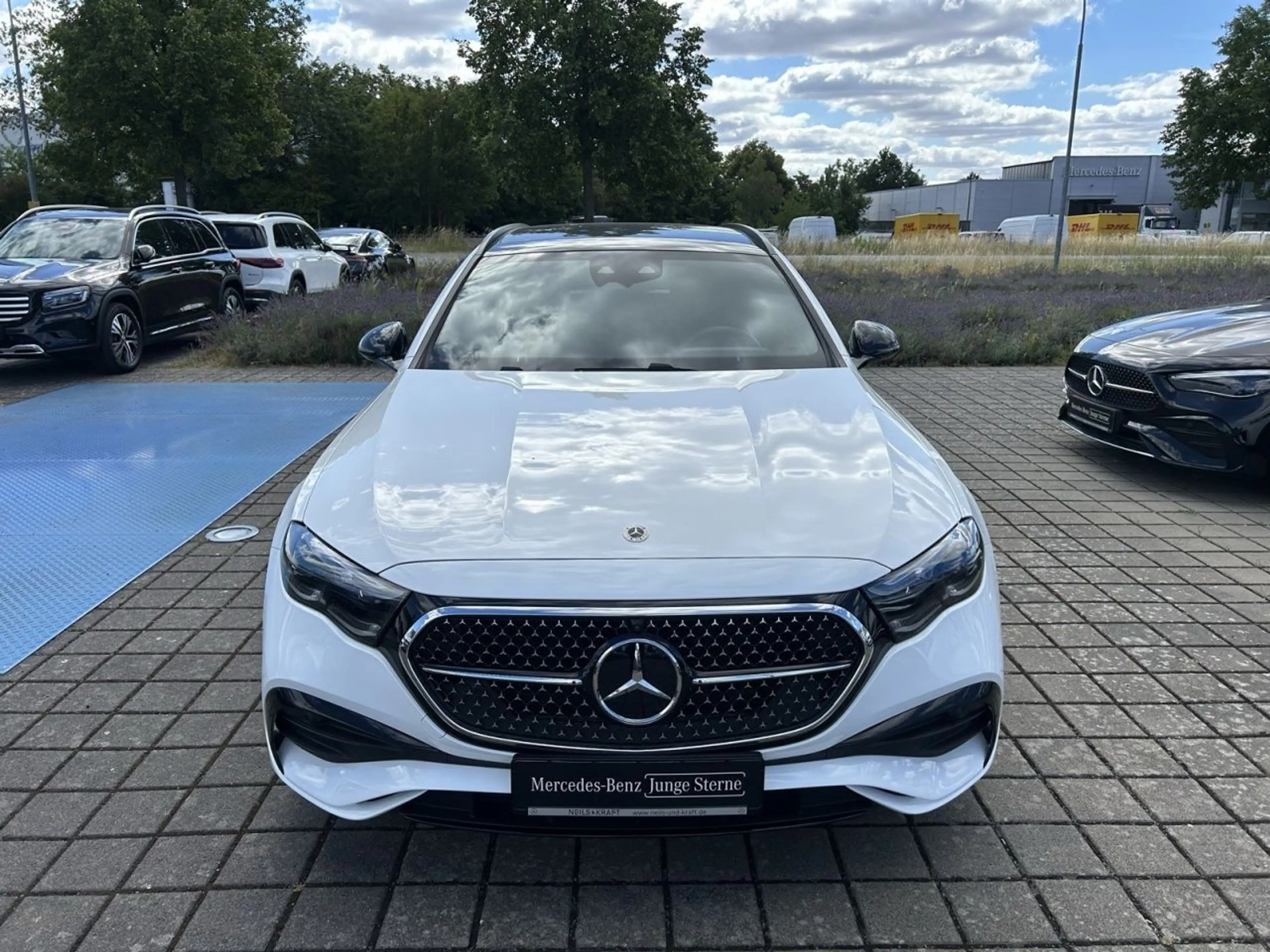 Mercedes-Benz E 220 d T 4M AMG+BURM+NIGHT+DIGI LIGHT+MEMORY — photo 3