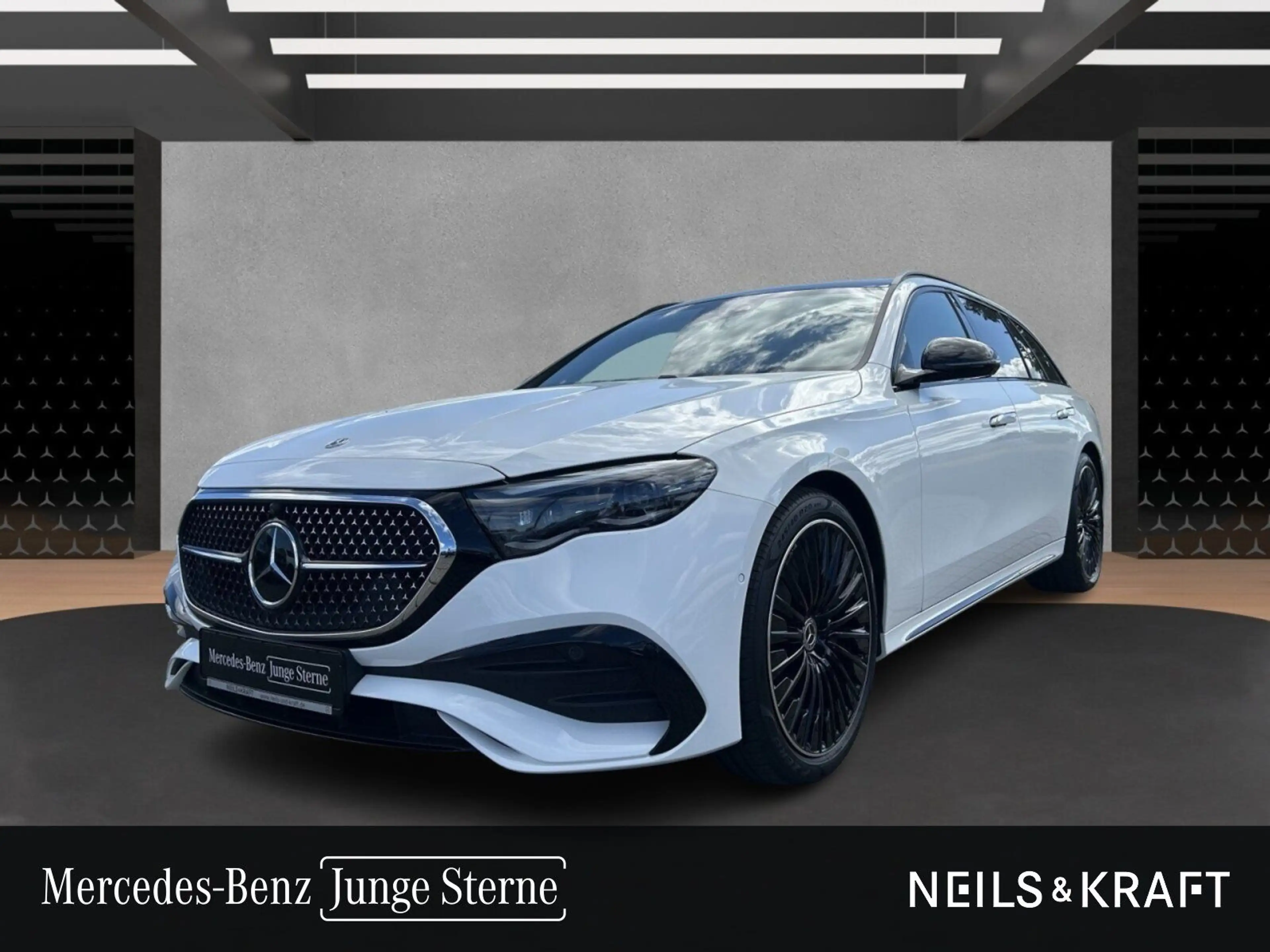 Mercedes-Benz E 220 d T 4M AMG+BURM+NIGHT+DIGI LIGHT+MEMORY
