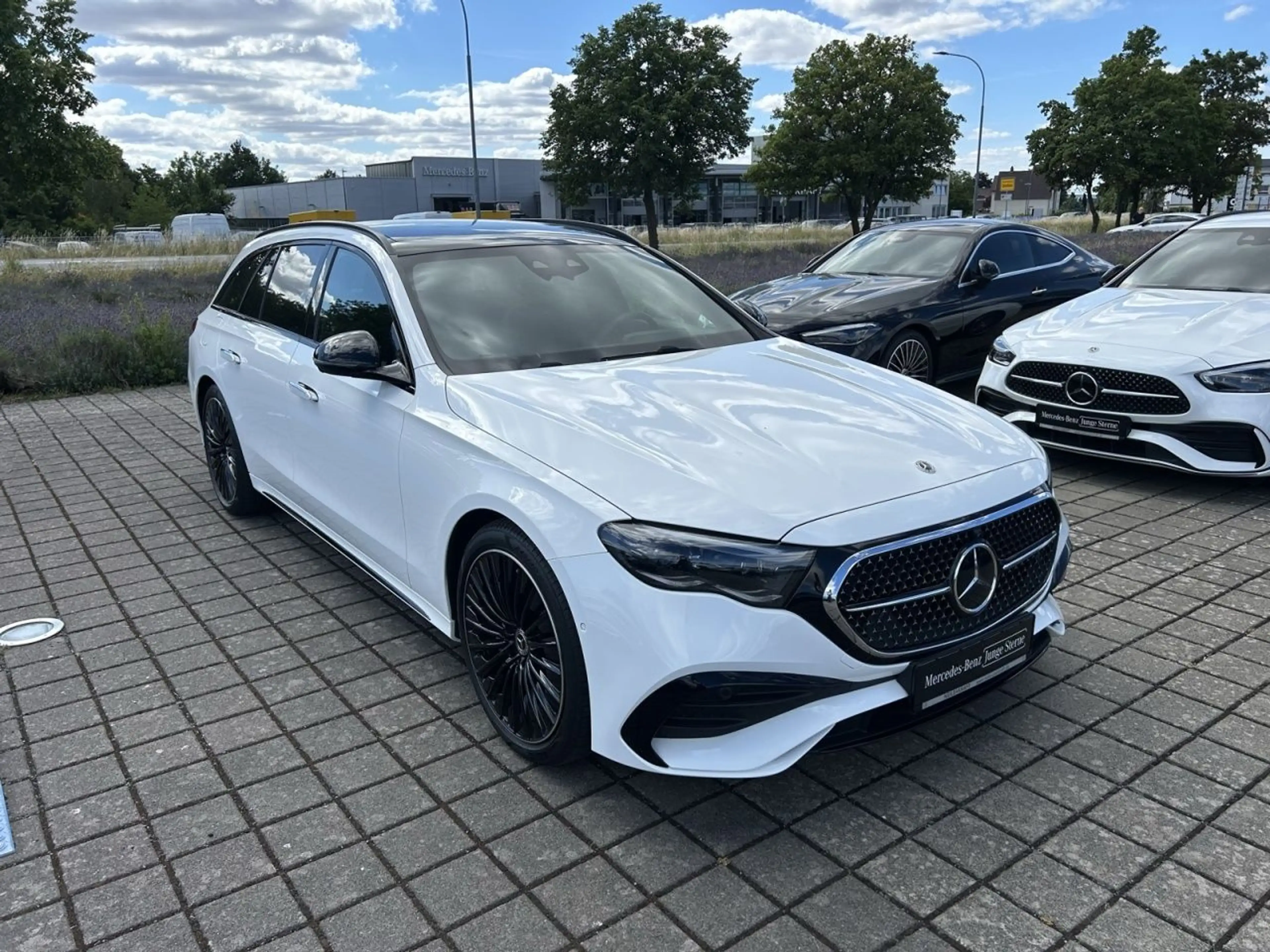 Mercedes-Benz E 220 d T 4M AMG+BURM+NIGHT+DIGI LIGHT+MEMORY — photo 4