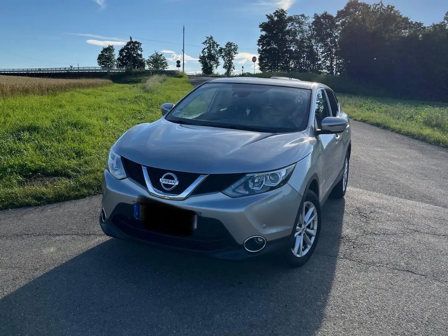 Nissan Qashqai Qashqai 1.6 acenta Silber - 2
