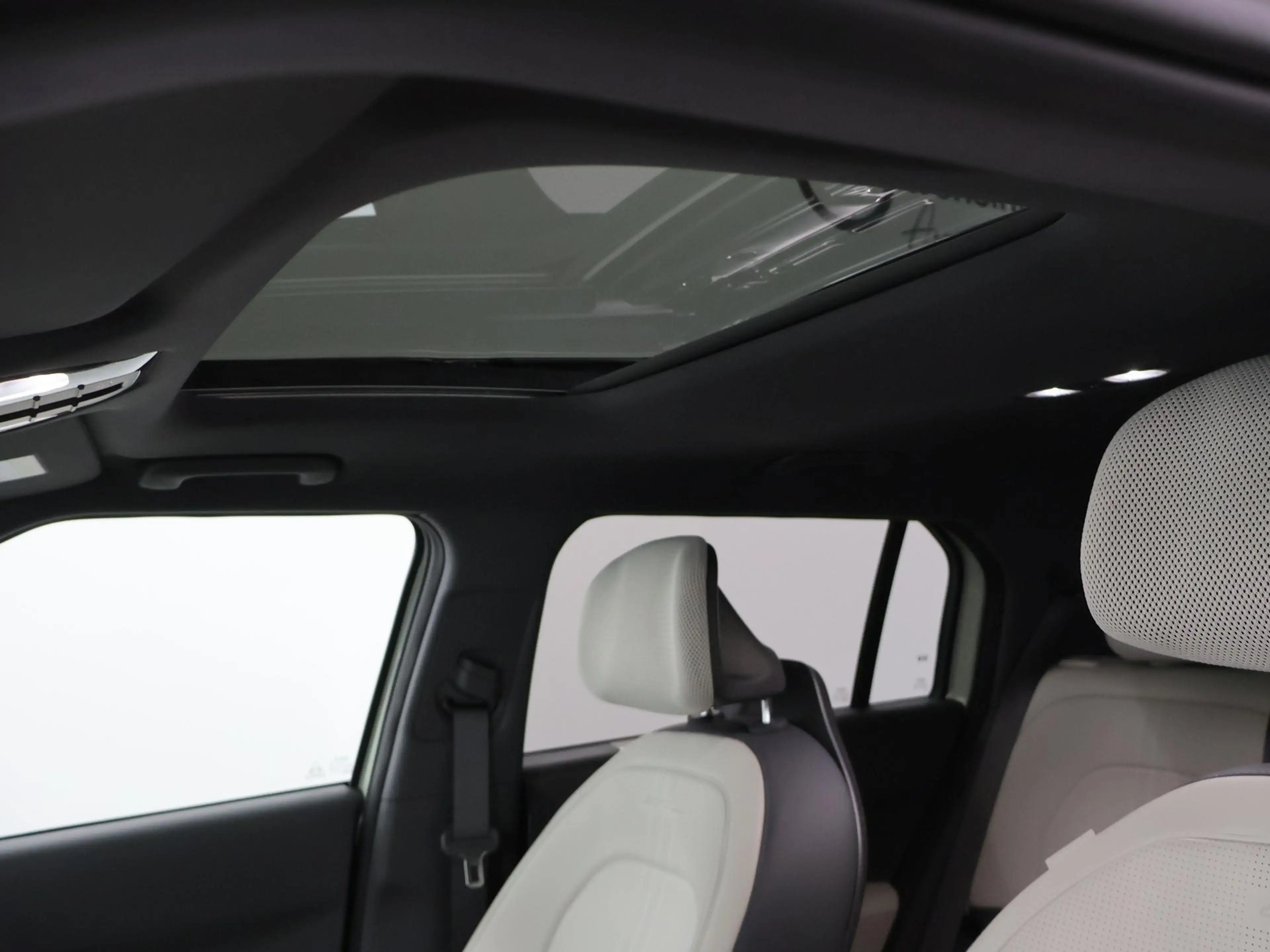 Kia EV3 GT-Line 81.4 kWh | Panoramaschuifdak | Harman Kard — photo 8