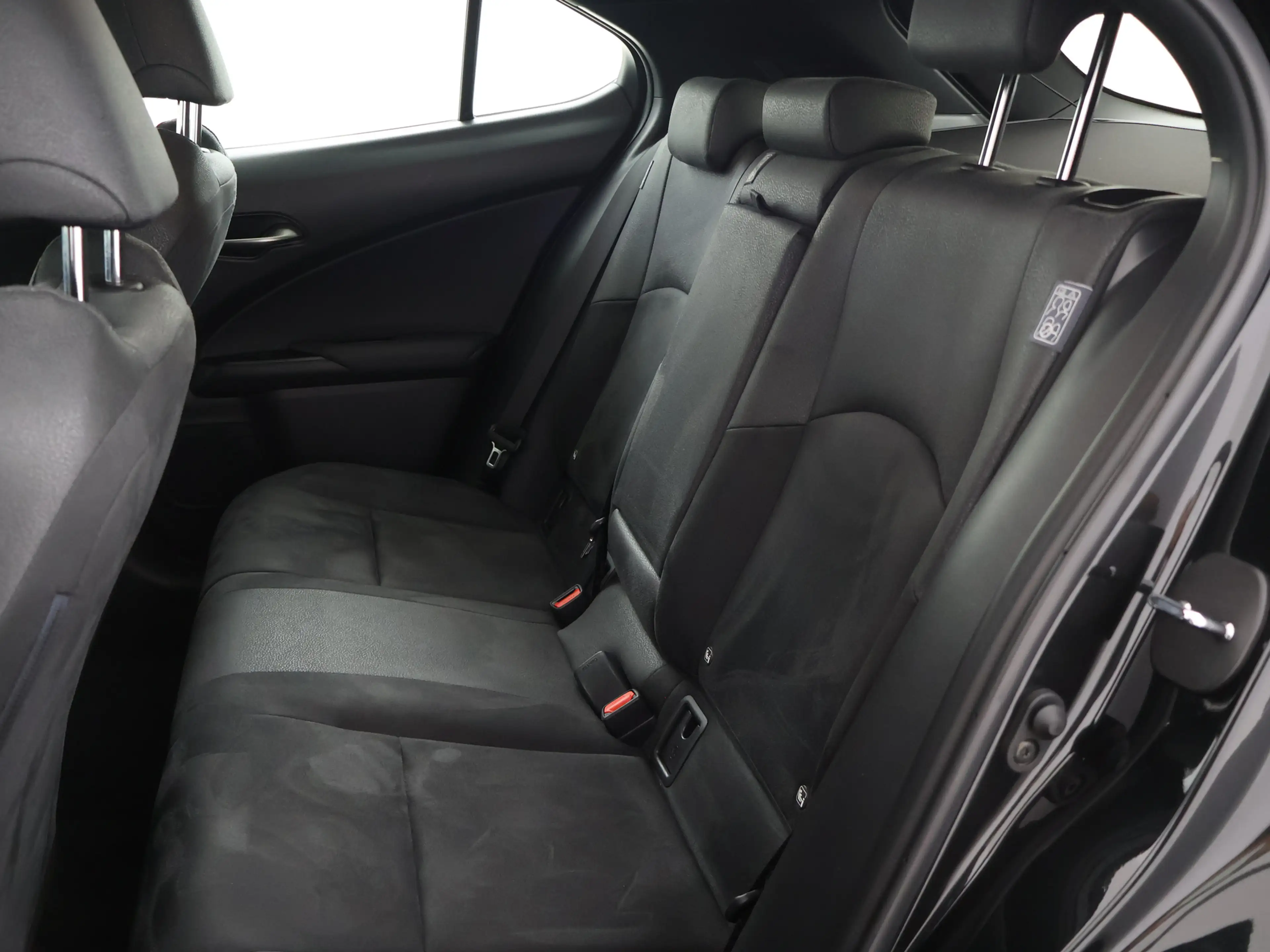 Lexus UX 250h | Stoel en stuurverwarming | — photo 14