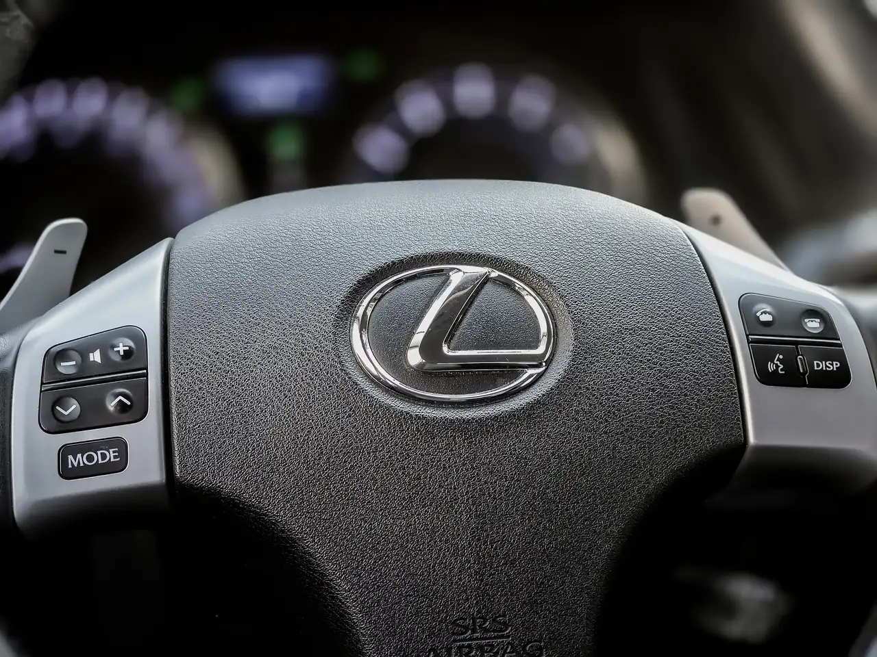 Lexus IS снимка Lexus IS