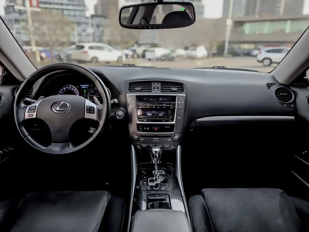 Lexus IS снимка Lexus IS