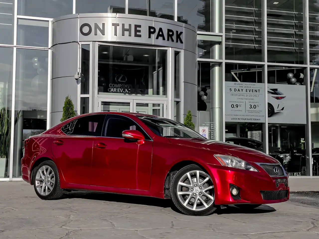 Lexus IS снимка Lexus IS