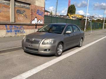 Avensis 2.2 Turbo D4D 16v Linea Sol