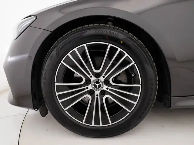 Mercedes-Benz E-Class view 7