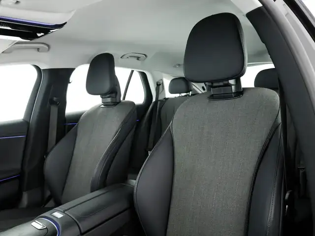 Mercedes-Benz E-Class view 13