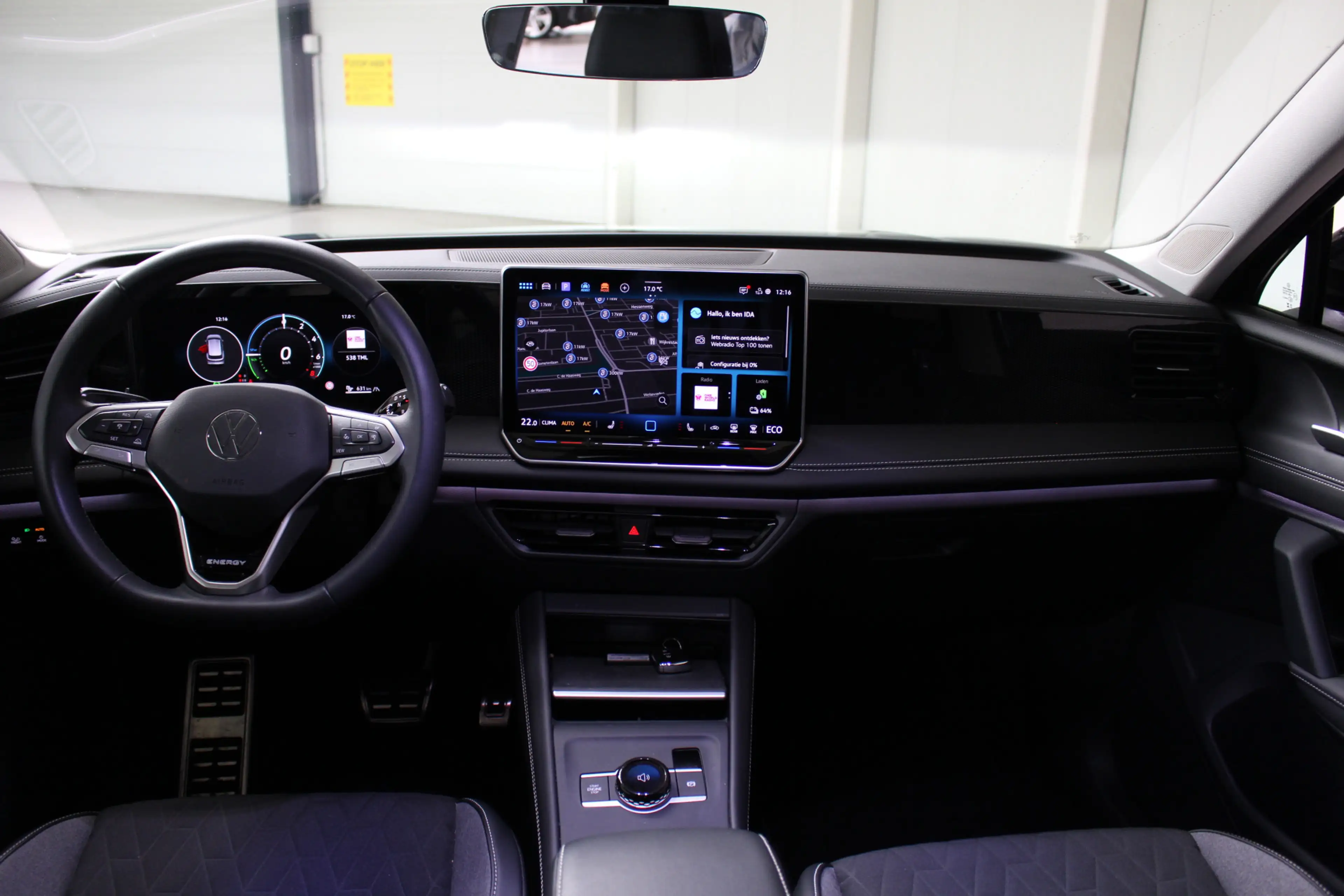 Volkswagen Tiguan 1.5 eHybrid Life Energy Navigatie | Trekhaak | 18" — photo 11