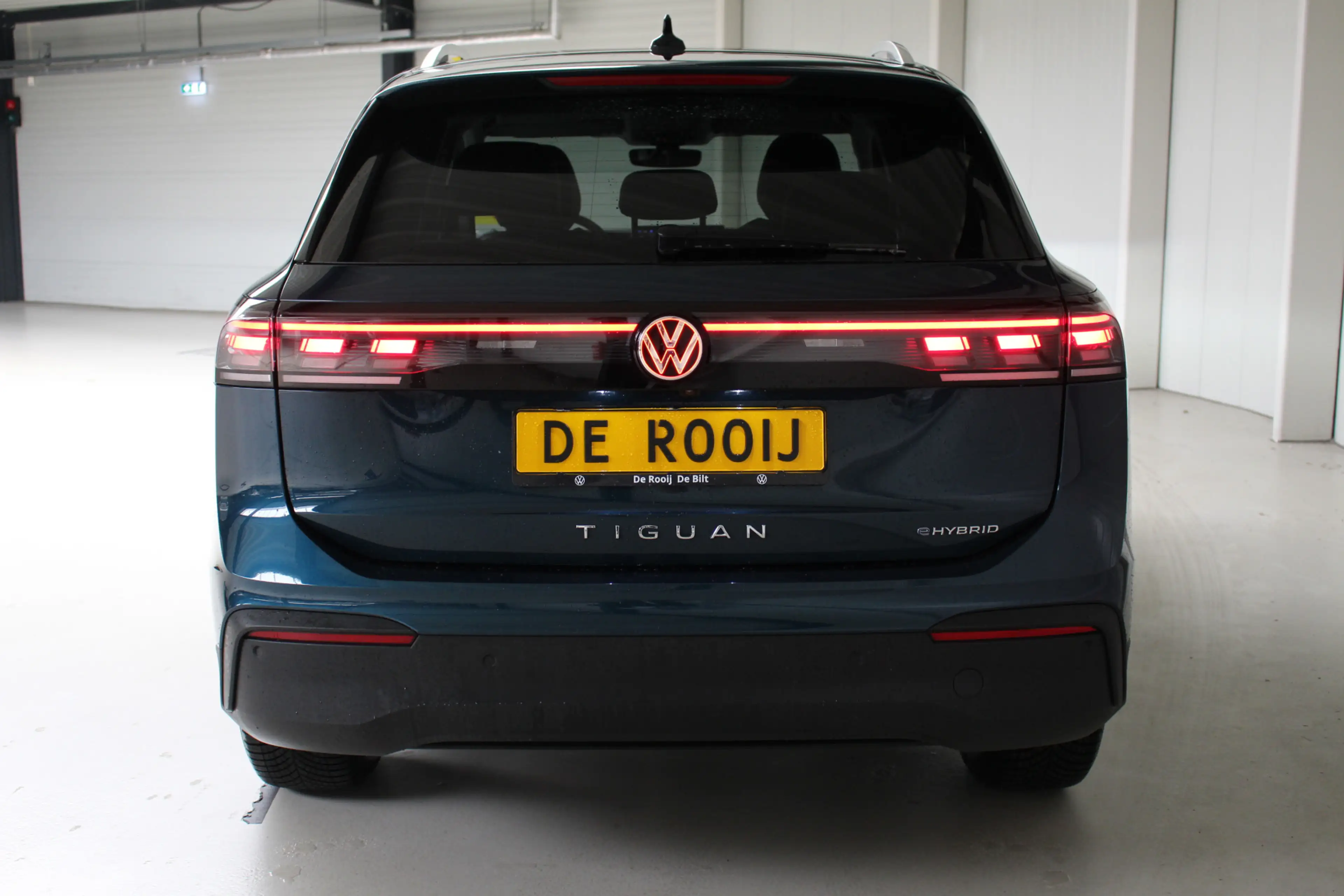 Volkswagen Tiguan 1.5 eHybrid Life Energy Navigatie | Trekhaak | 18" — photo 4