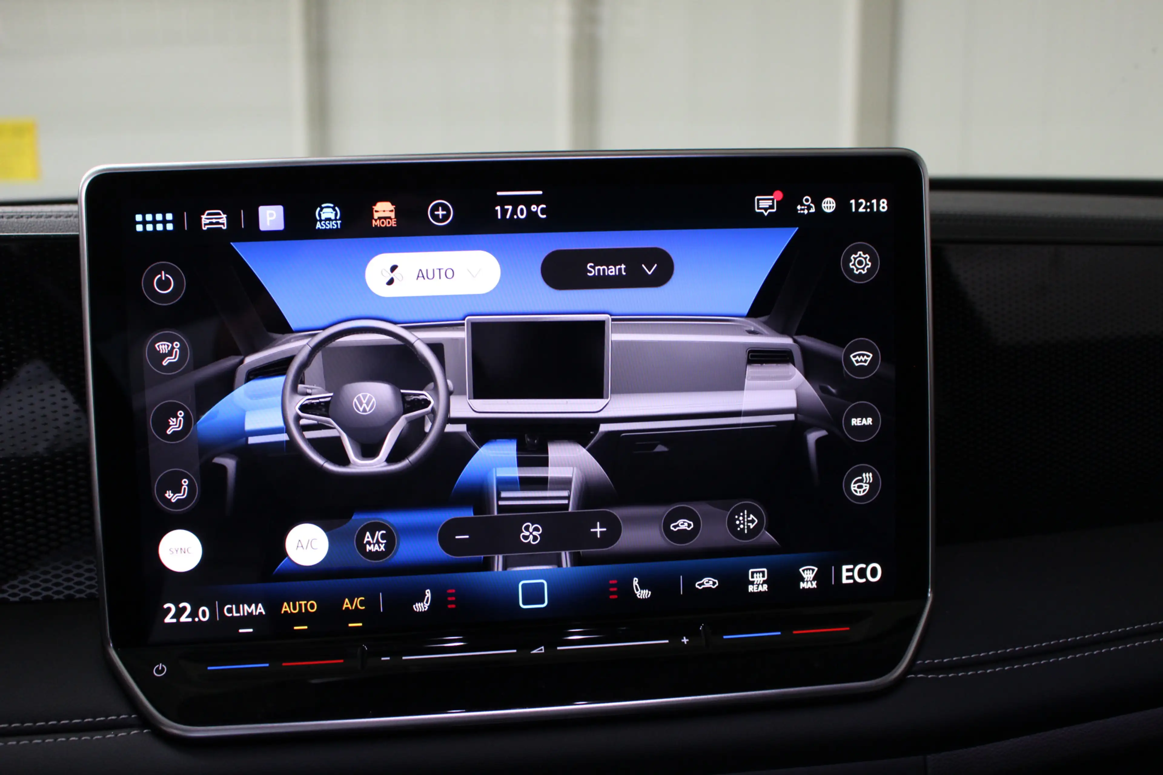 Volkswagen Tiguan 1.5 eHybrid Life Energy Navigatie | Trekhaak | 18" — photo 23