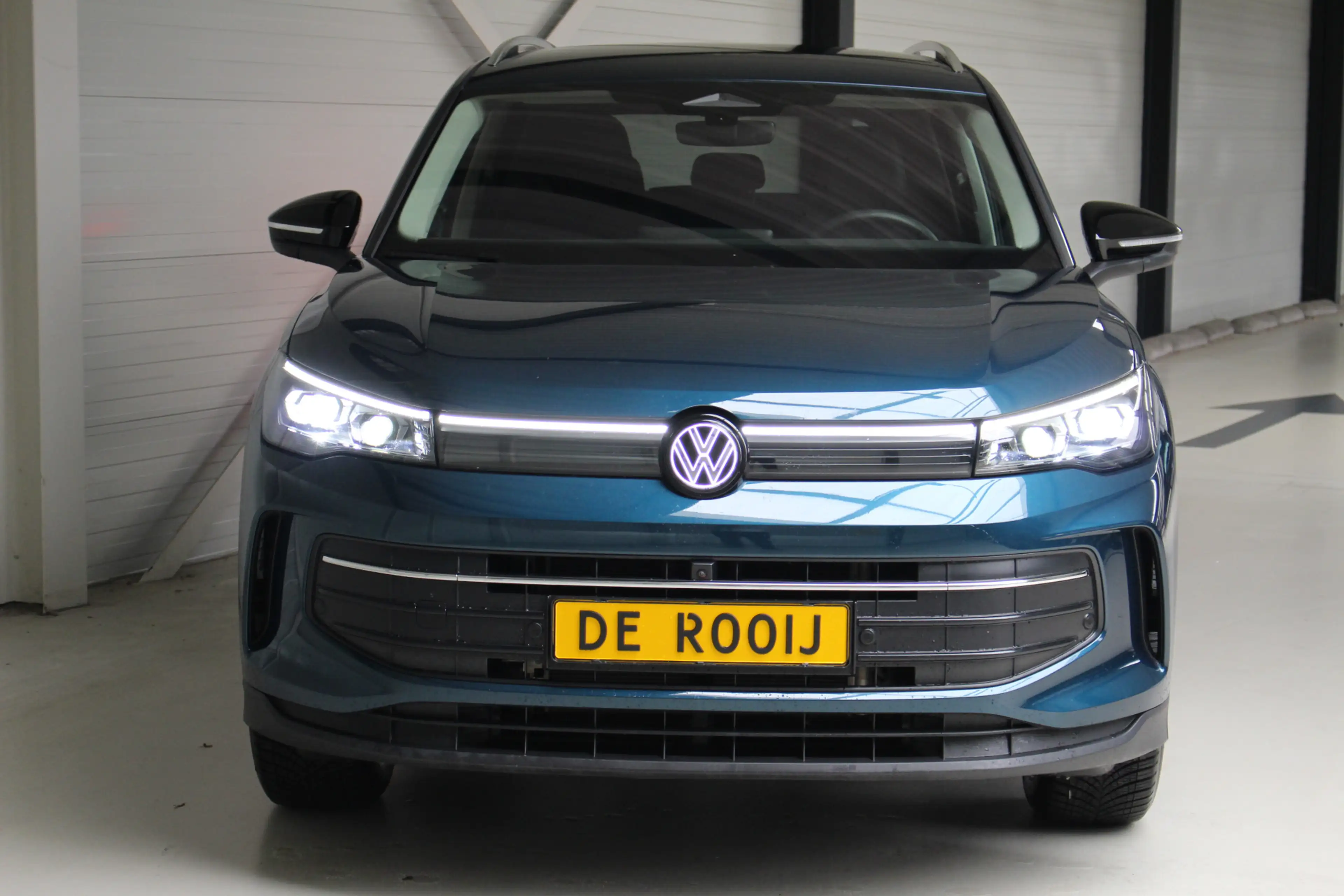 Volkswagen Tiguan 1.5 eHybrid Life Energy Navigatie | Trekhaak | 18" — photo 8