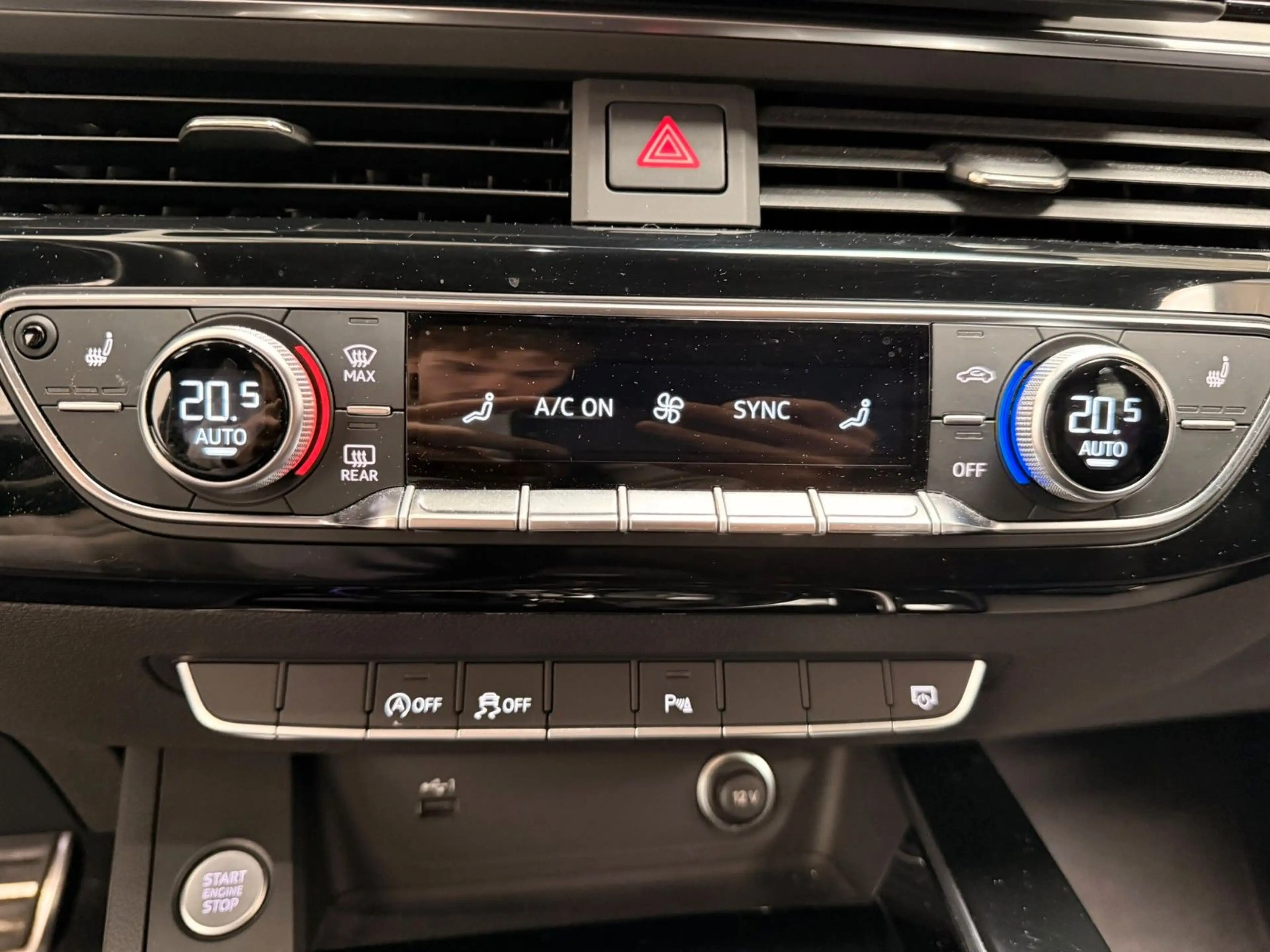 Audi A4 Avant 30 TDI S line S-Sitze Navi Tempo — photo 13