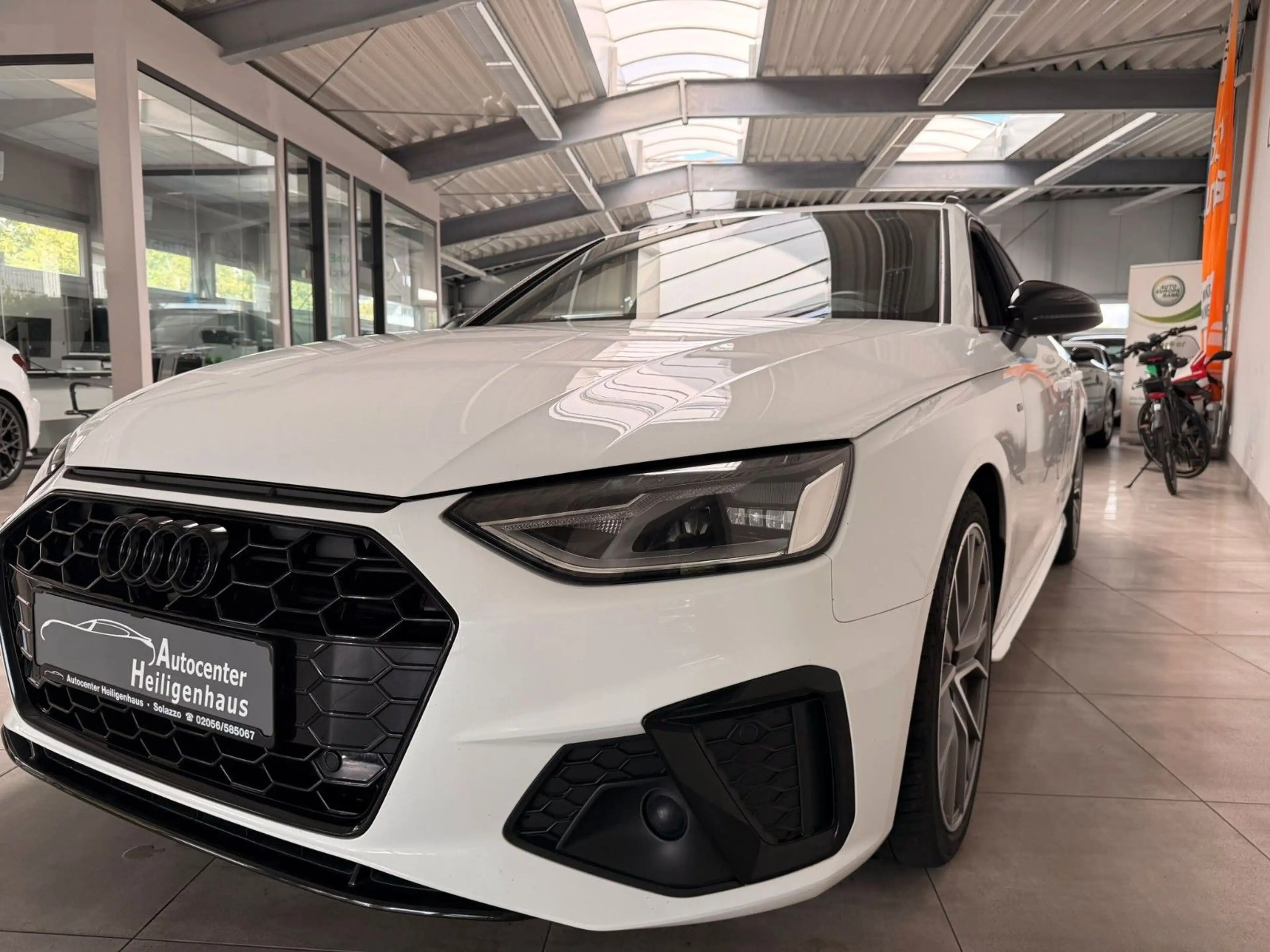 Audi A4 Avant 30 TDI S line S-Sitze Navi Tempo — photo 7